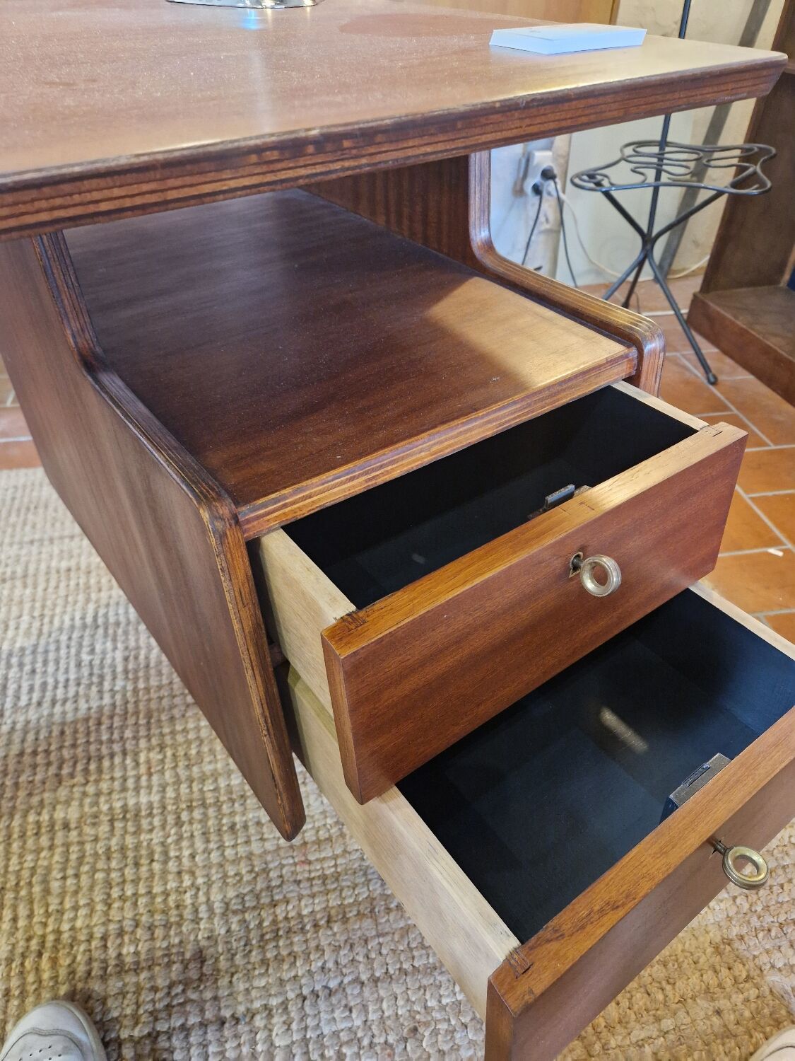 Office of Louis Paolozzi. 1960