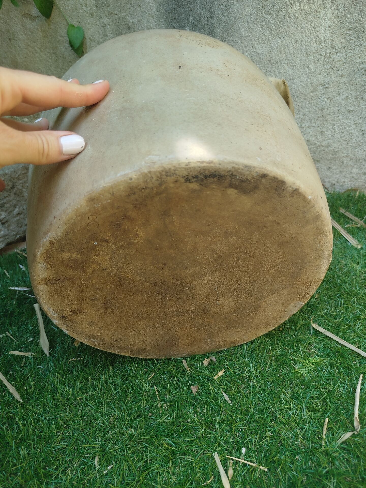 Ancienne poterie, pot à graisse