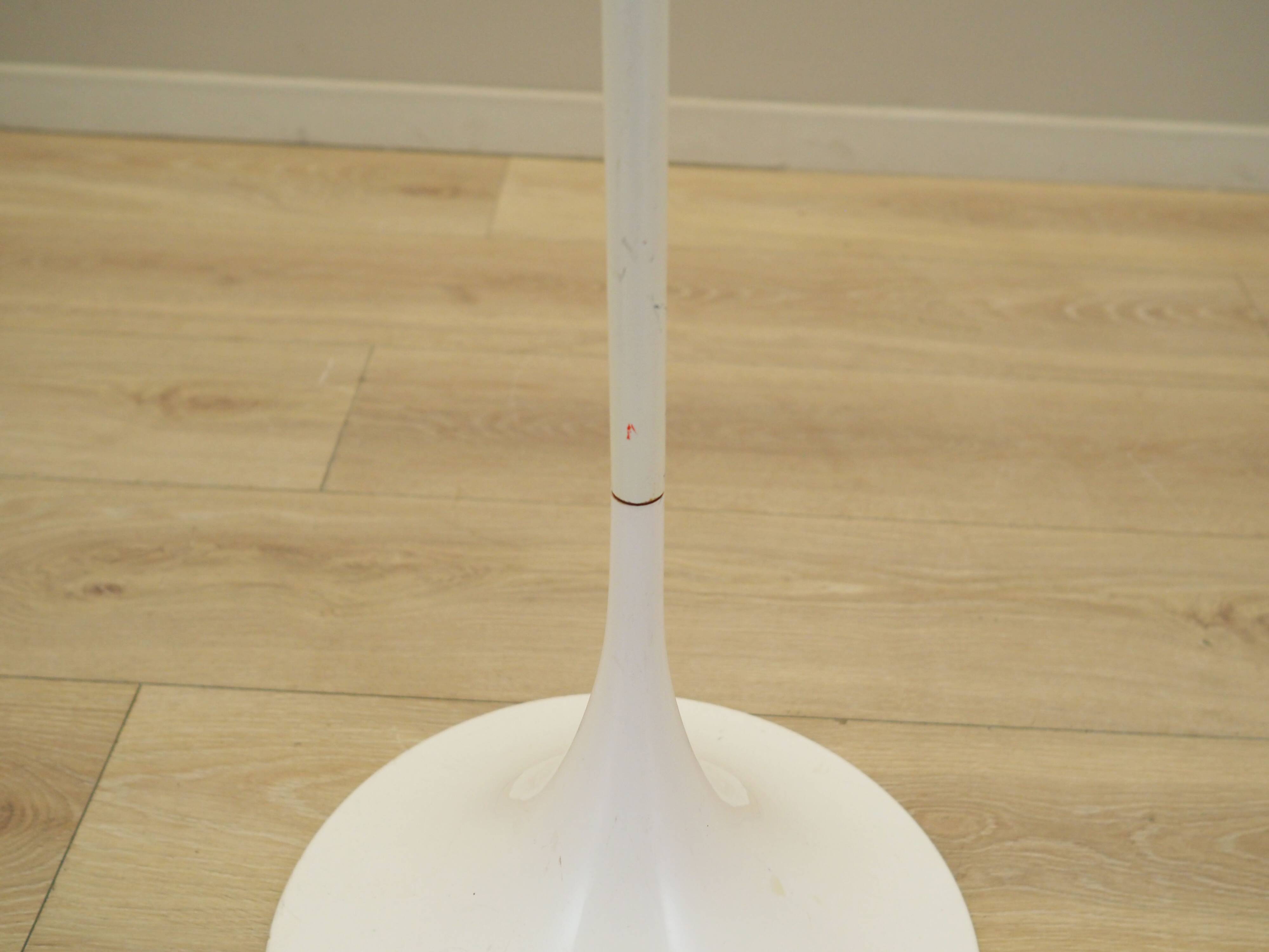 Lampadaire danois Panthella par Louis Poulsen, années 1970
