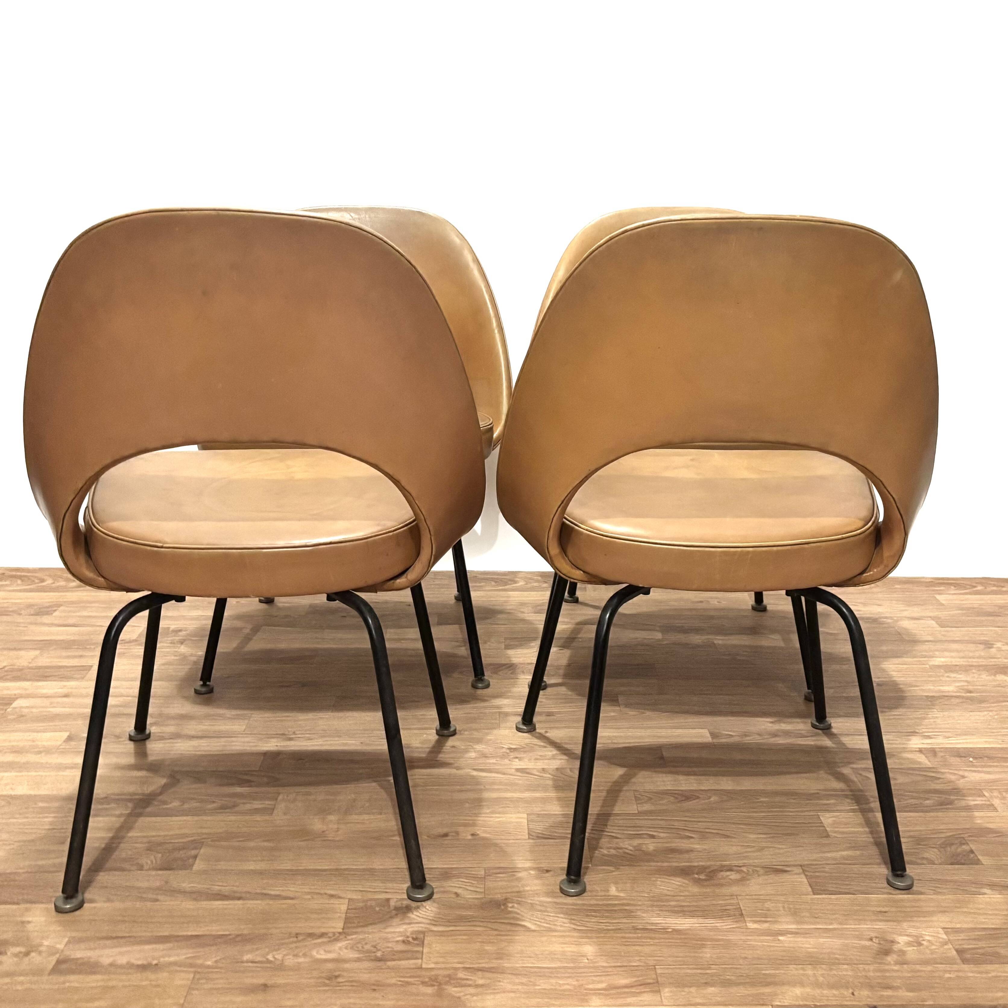 Set de 4 chaises Conférence de Saarinen pour Knoll International