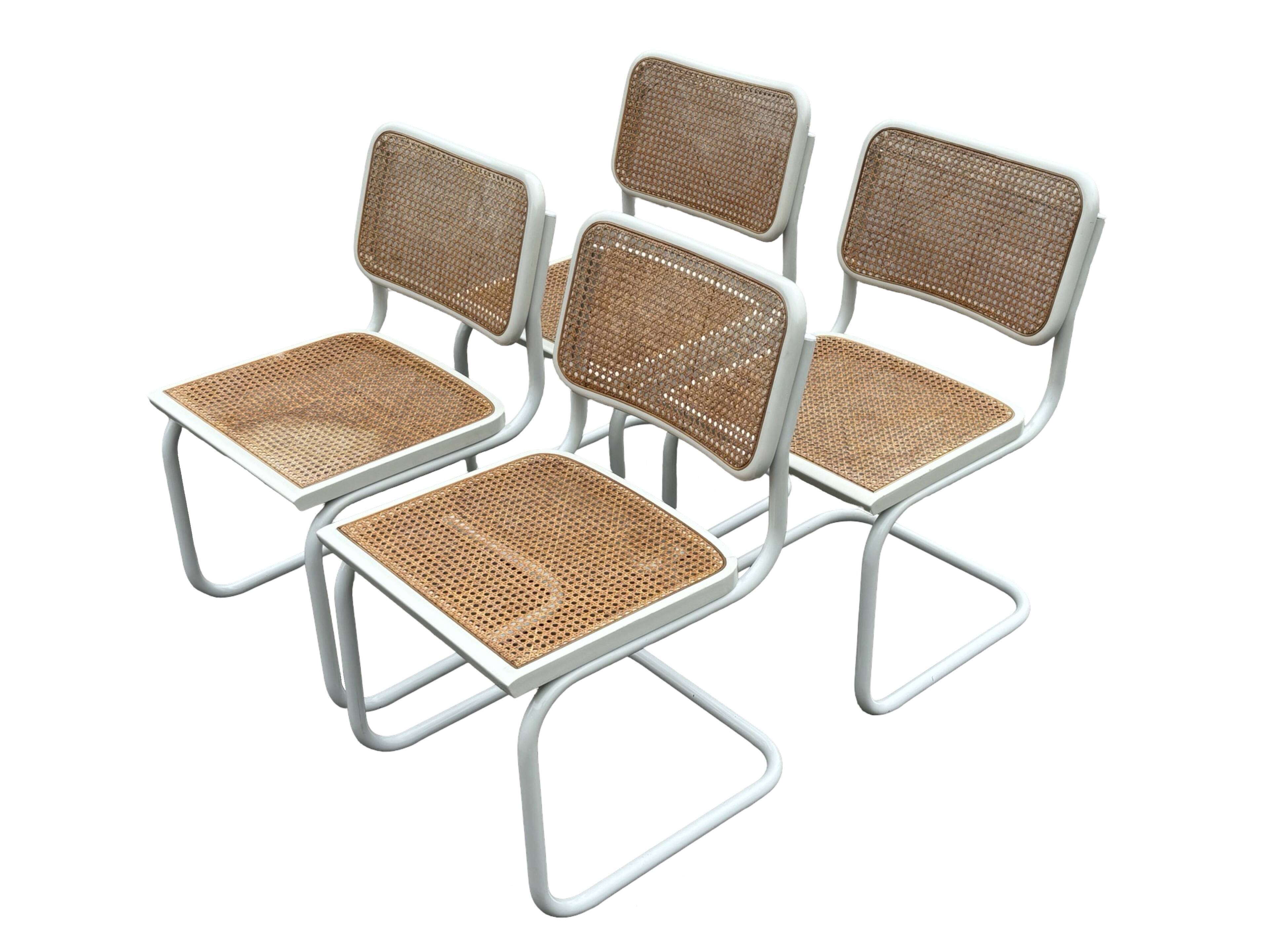 Lot de 4 chaises Cesca modèle b32 par Marcel Breuer Design