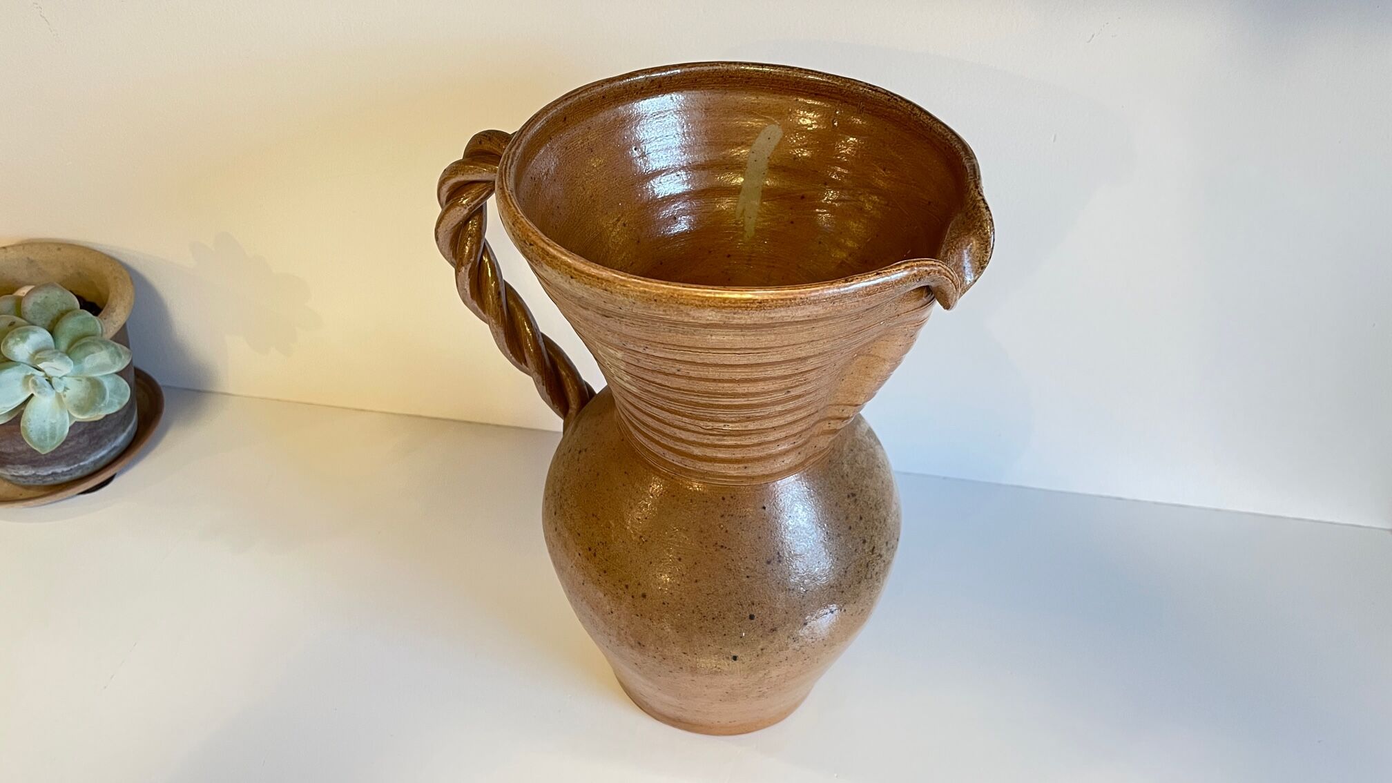 Xl pitcher in vintage enamelled gres