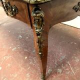 Bureau d'apparat de style Louis XV, dessus de cuir fauve XIXème siècle