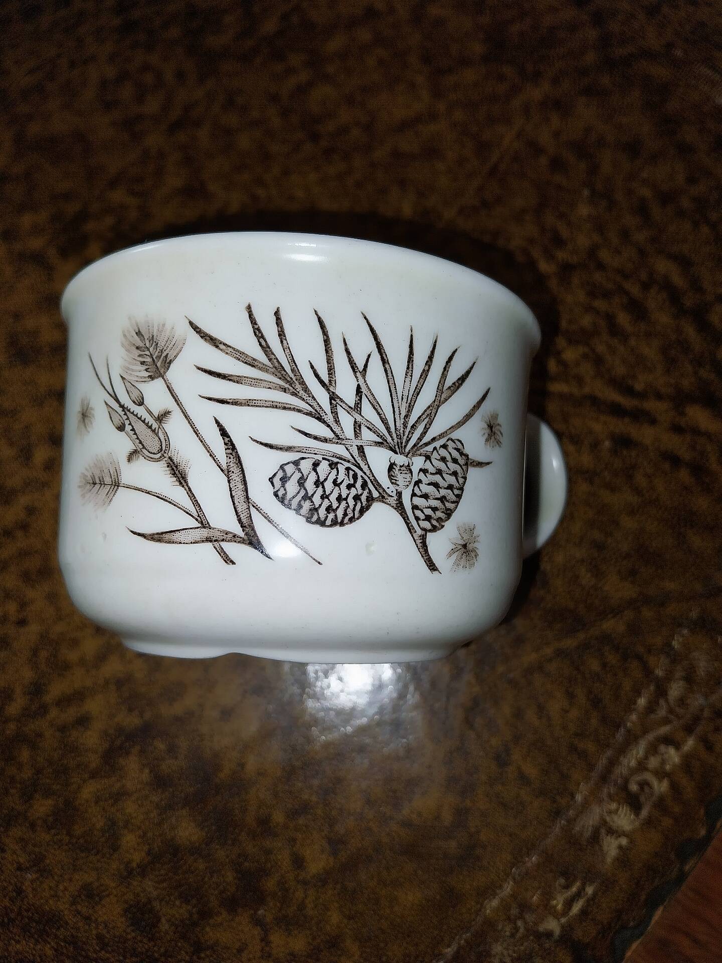 Pinewood tea set