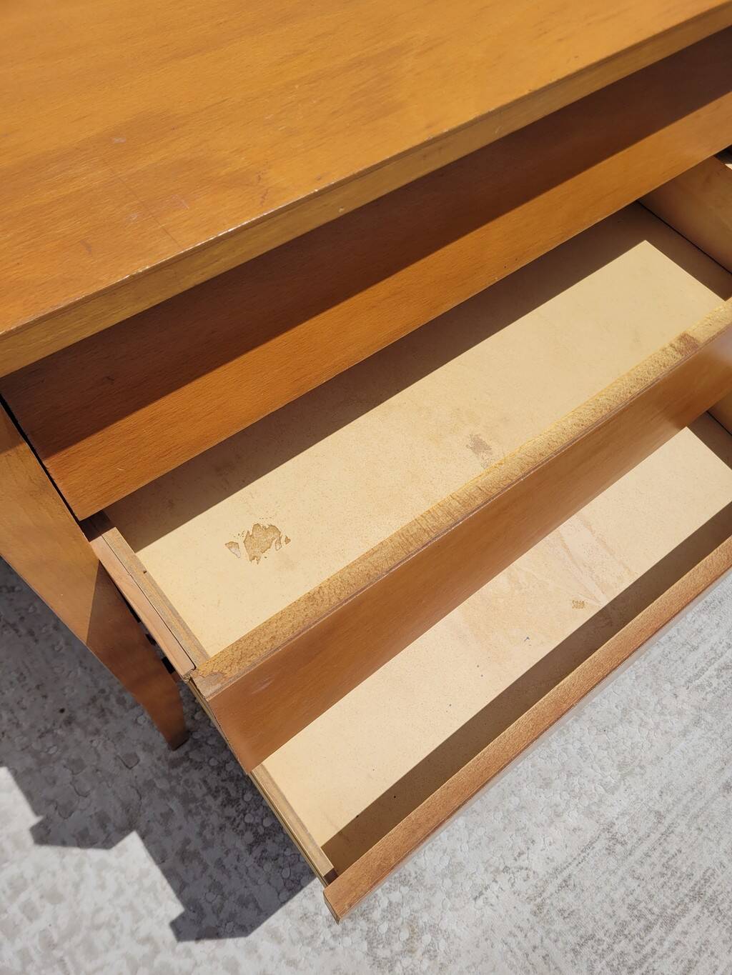 Commode vintage 3 tiroirs vers 1960