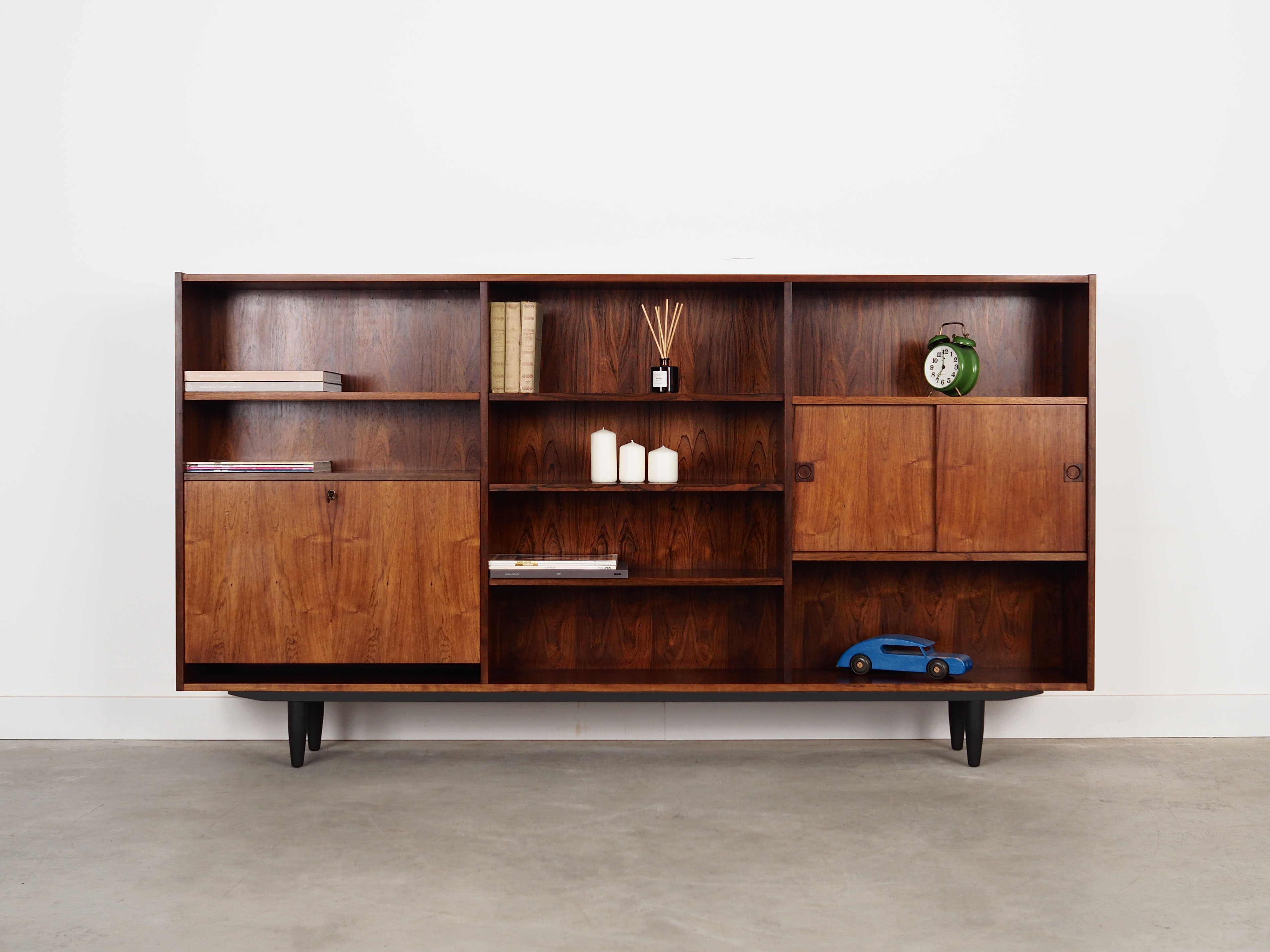 Rosewood bookcase, Danish design, 1970s, production: Farsø Møbelfabrik