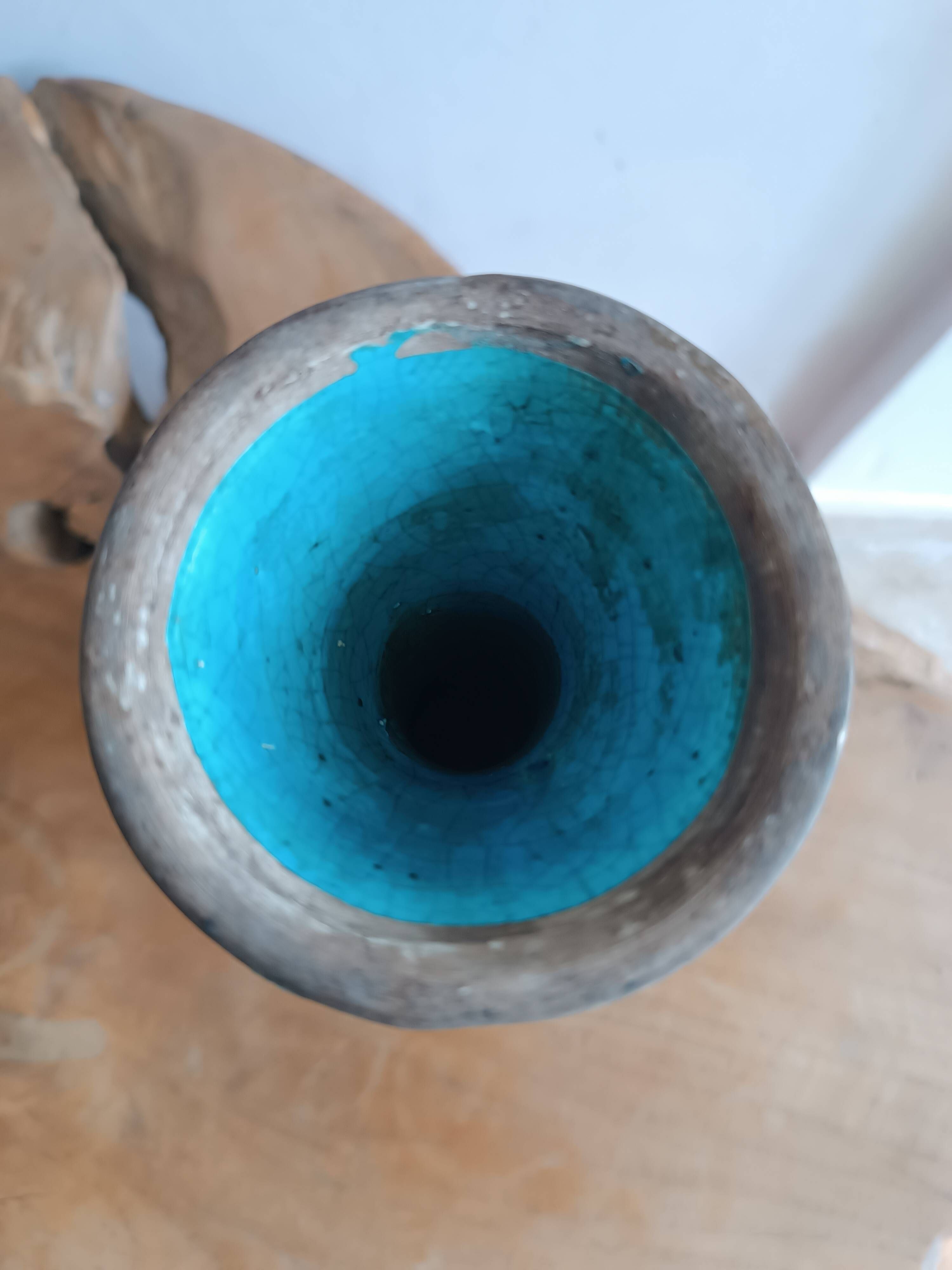 Ugo zaccagnini turquoise ceramic vase with dragon decoration