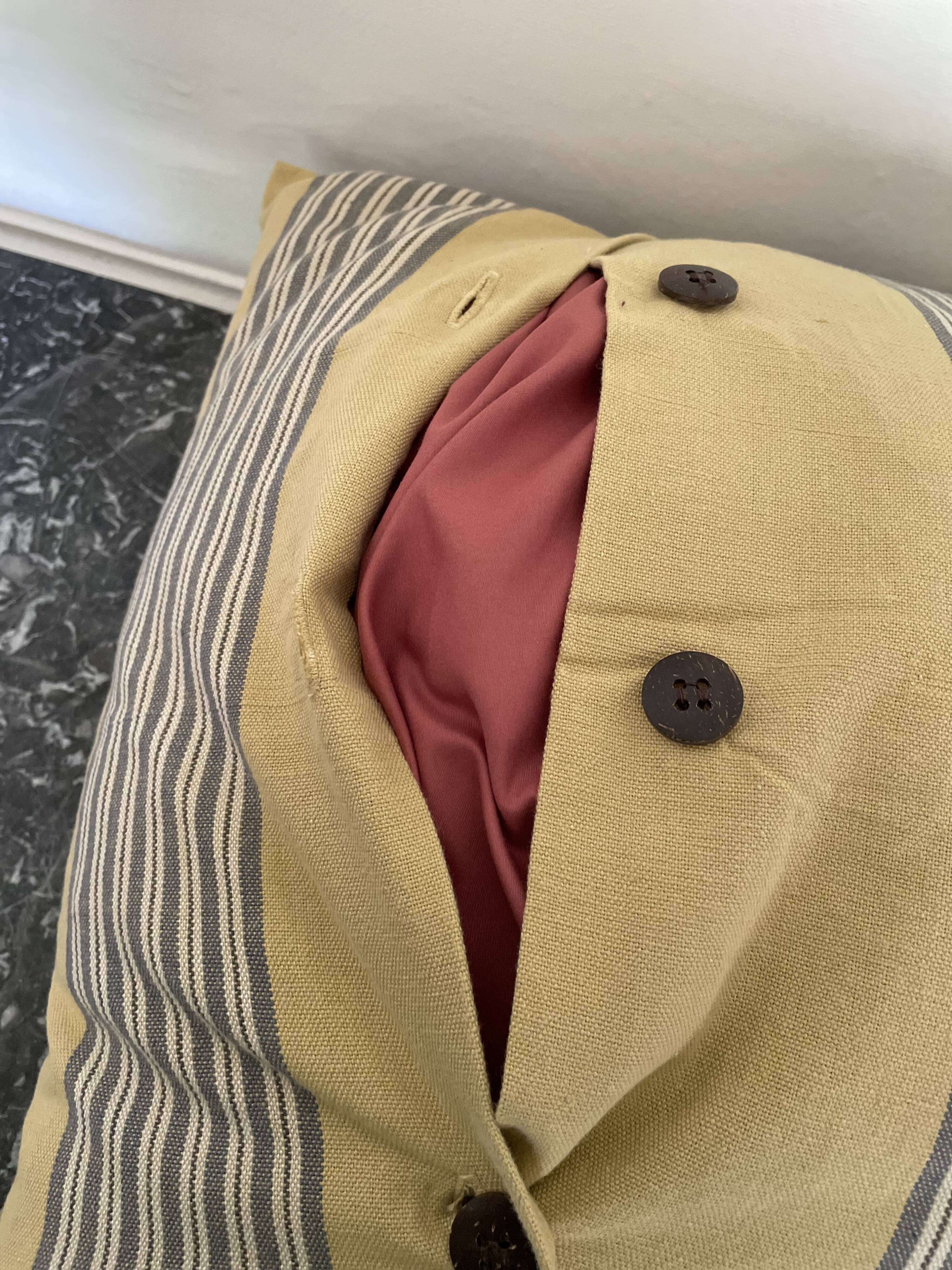 Coussin rayé