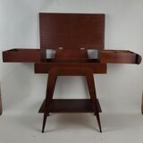 Scandinavian worker compass feet