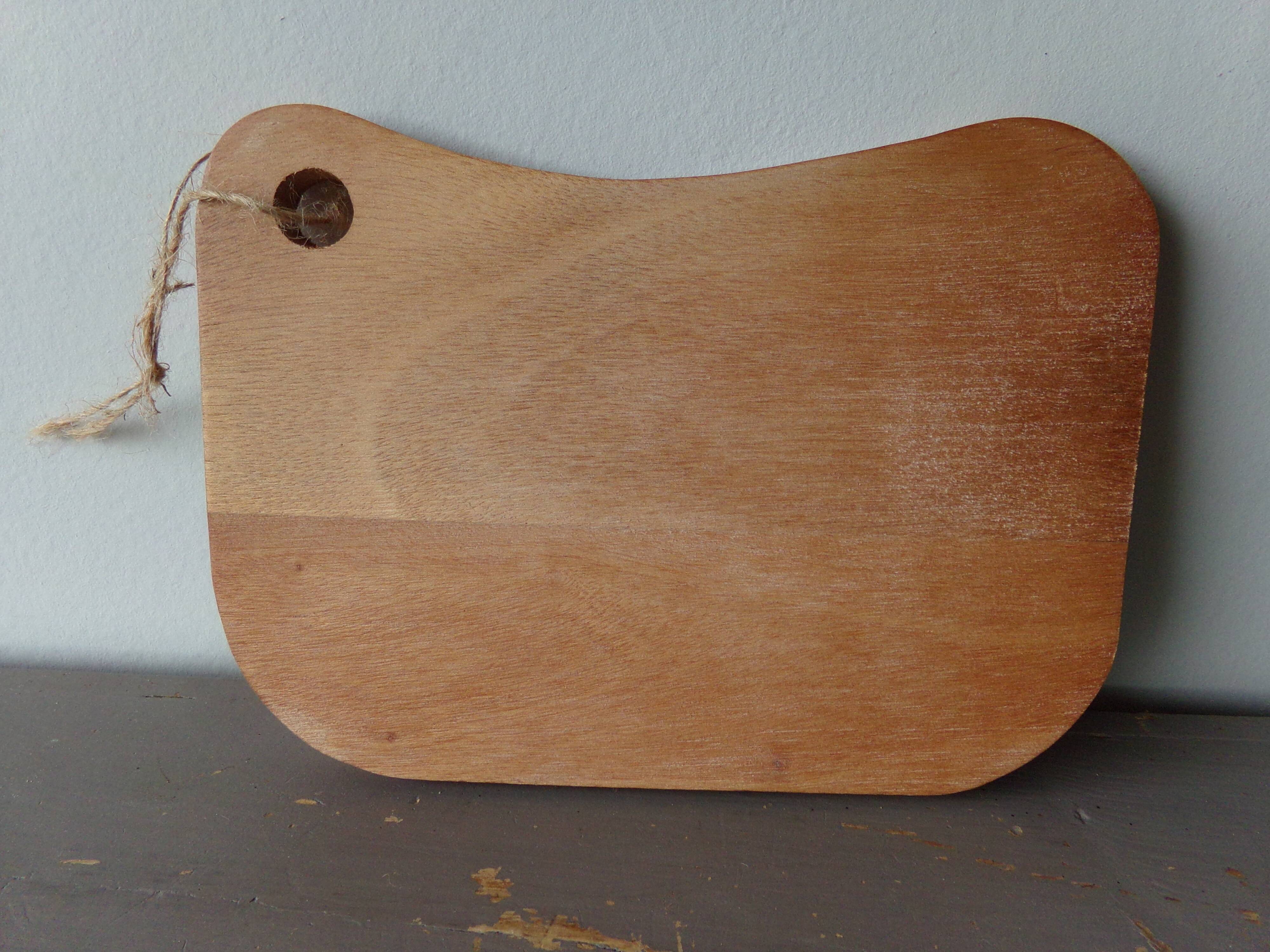 Acacia cutting board