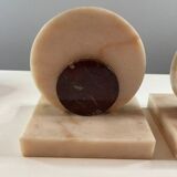 Paire de serre-livres art déco en marbre rose