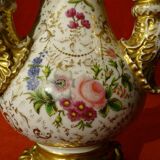 Vase pique flowers in porcelain of Paris XIX th