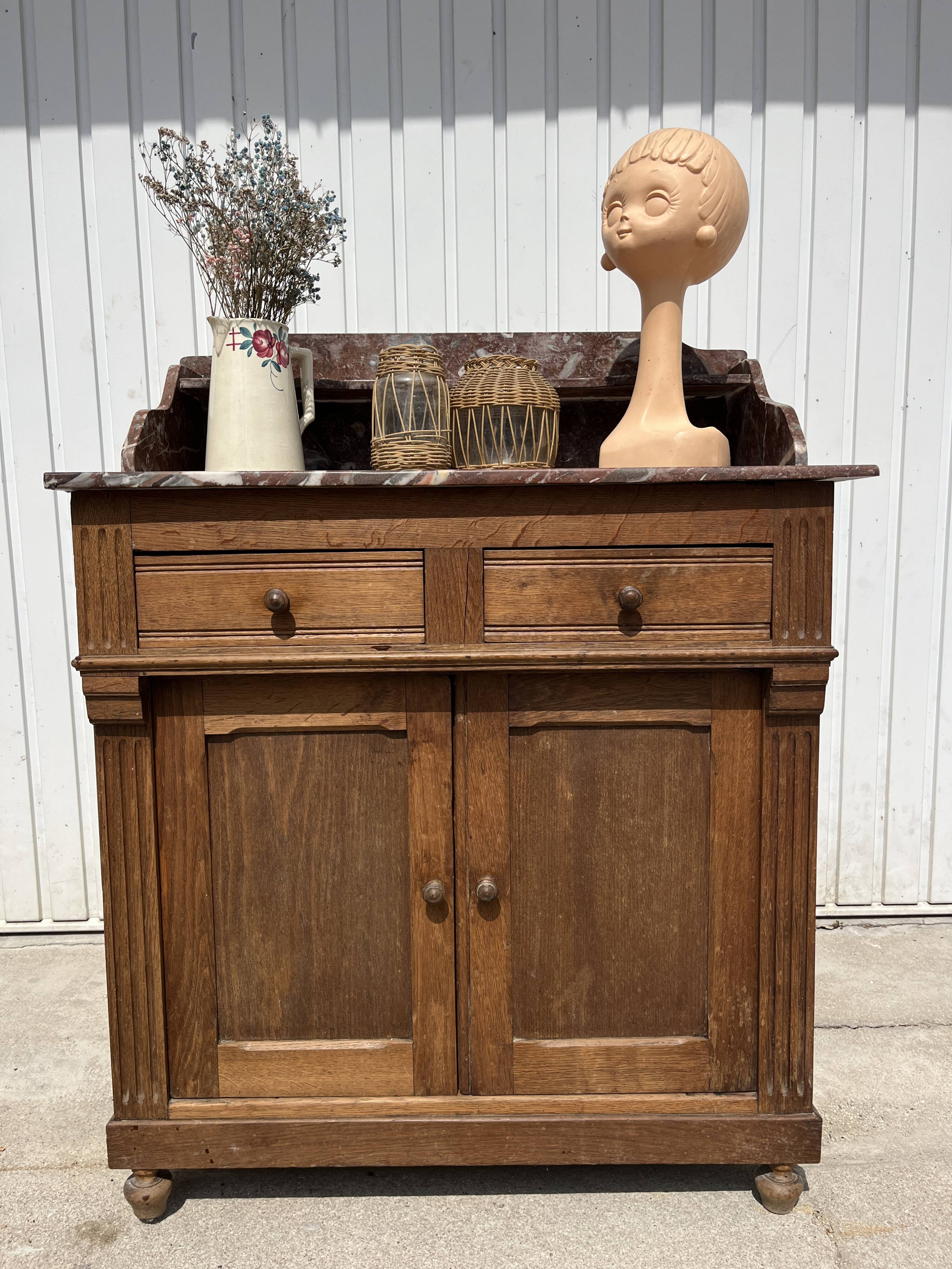 Buffet coiffeuse