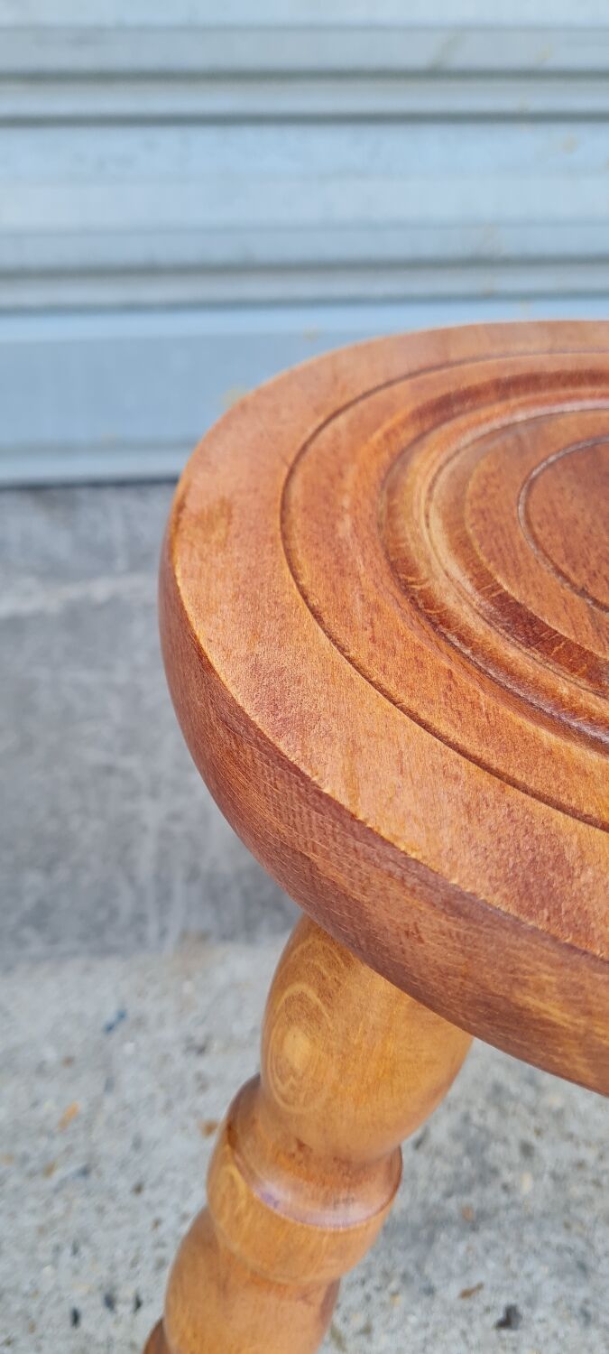 Tripod stool