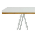 Loop hay table