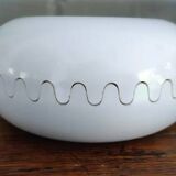 Mebel Clam ashtray from the 1970s by Alan Fletcher in white.