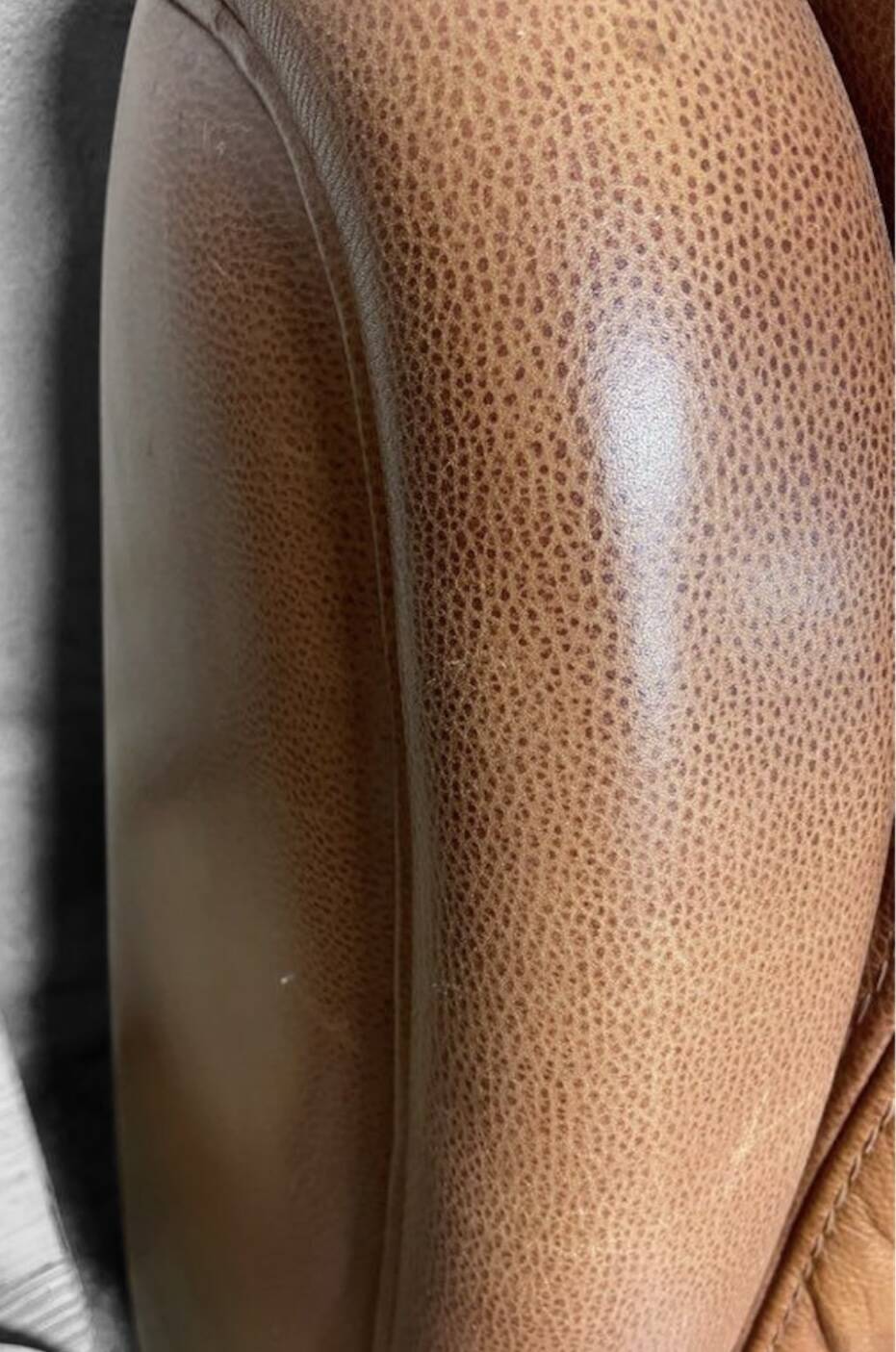 Vintage 2-seater leather sofa