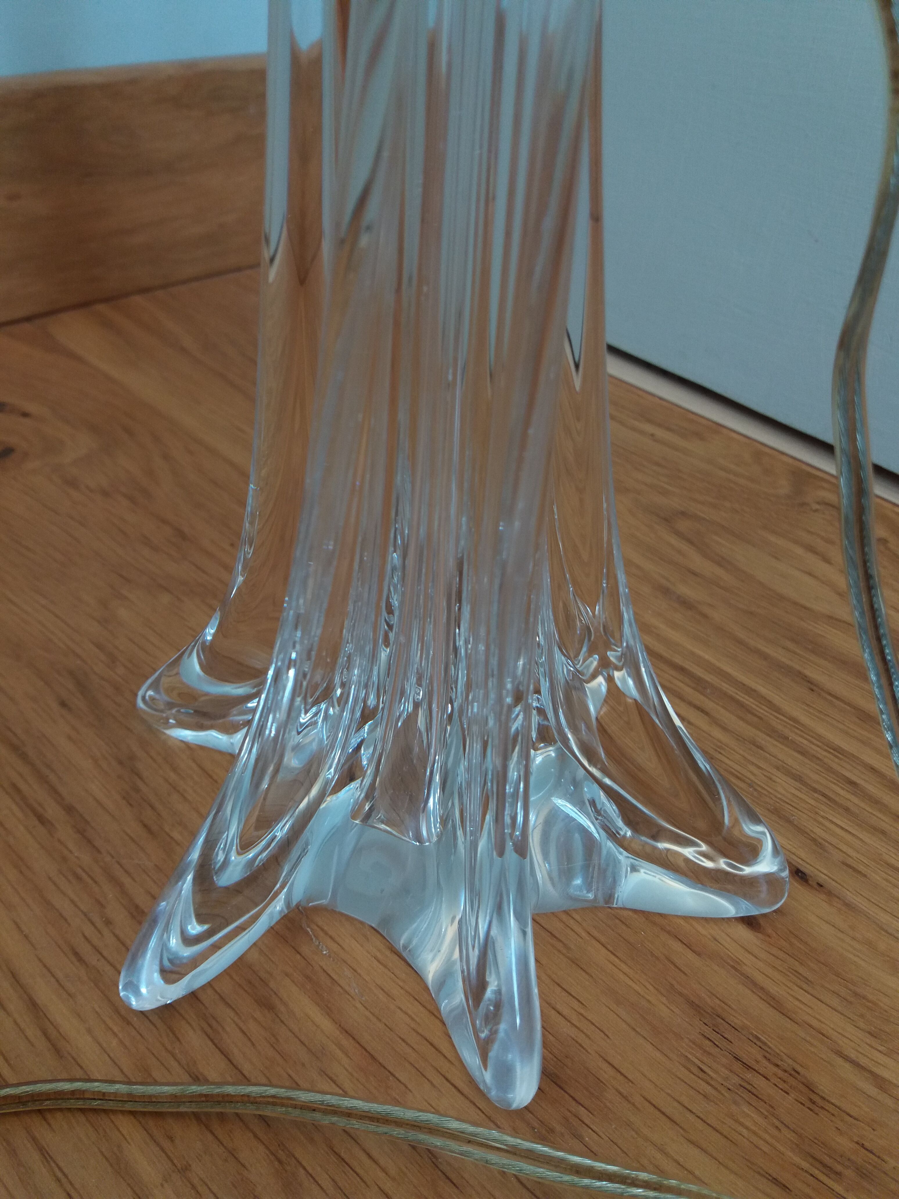 Foot lamp twisted in crystal or glass