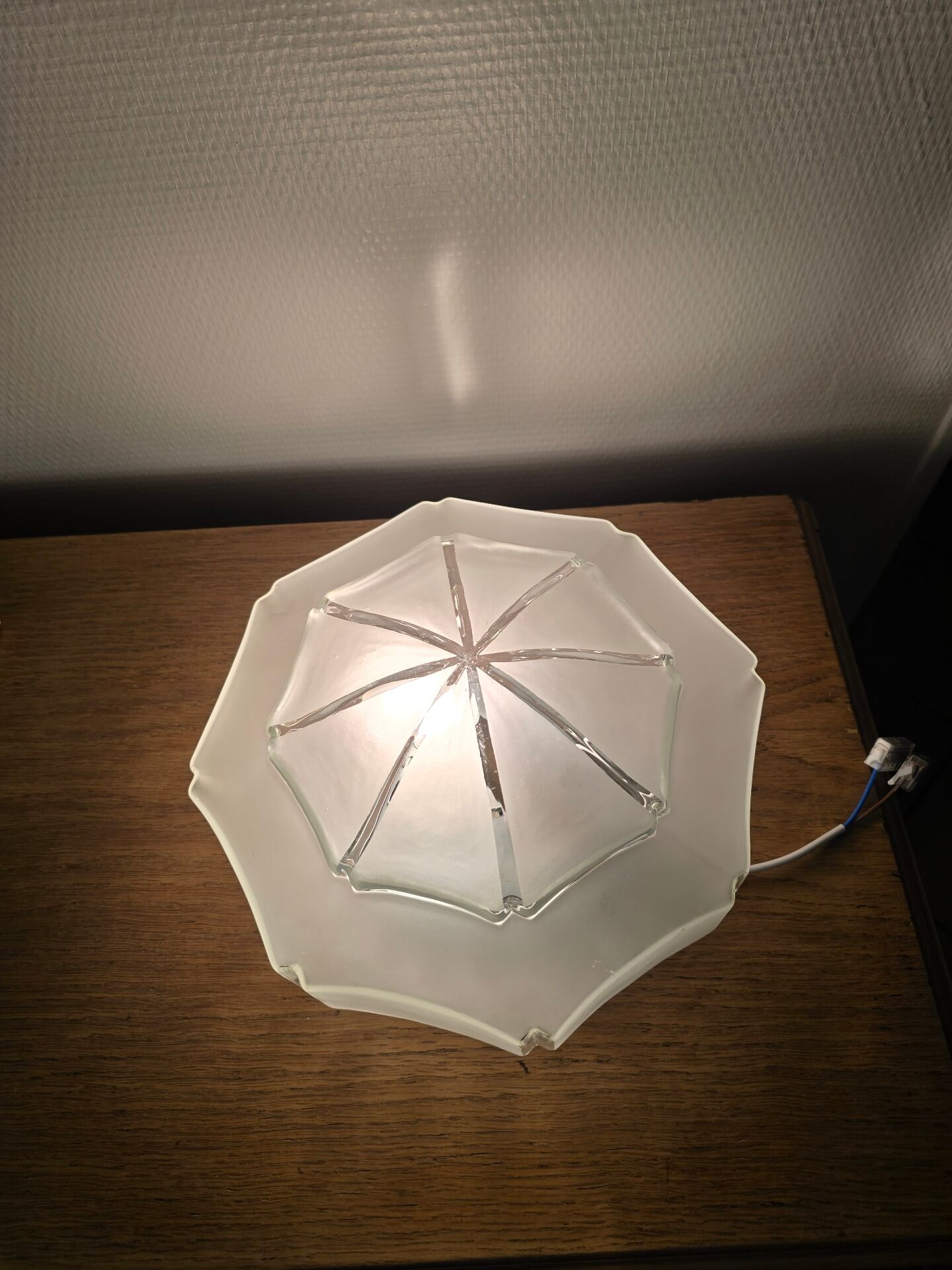 Art Deco ceiling light in frosted glass, pointed.