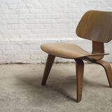 LCW lounge chair in Ash, Charles & Ray Eames, Early Herman Miller