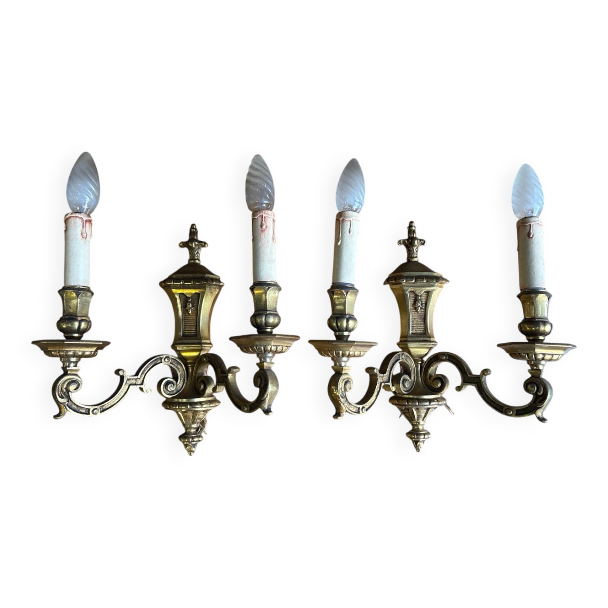 2 antique bronze wall sconces – Louis XVI style – 2 light arms