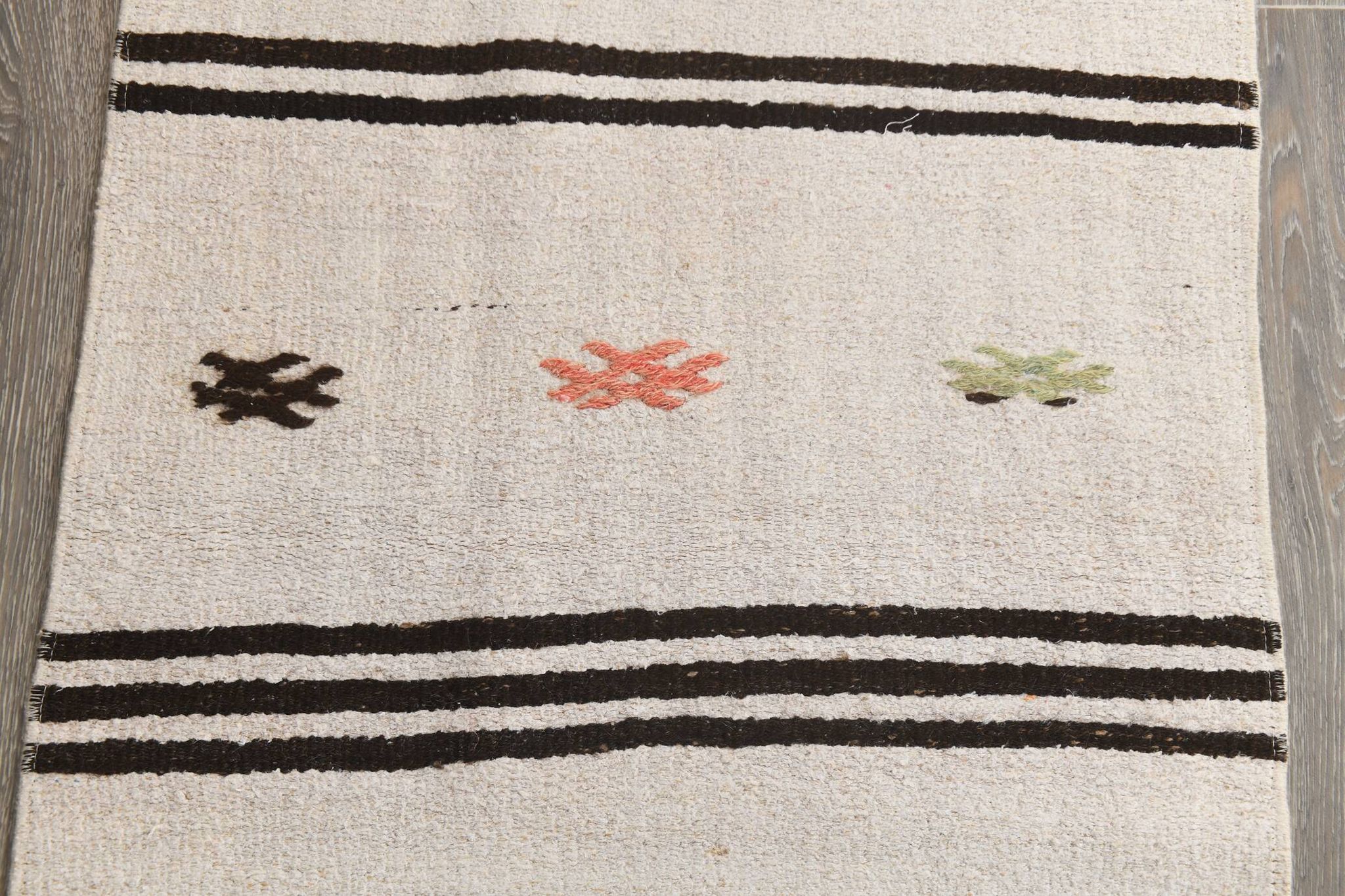 Tapis de couloir contemporain blanc et noir 2x9, 76x263 cm