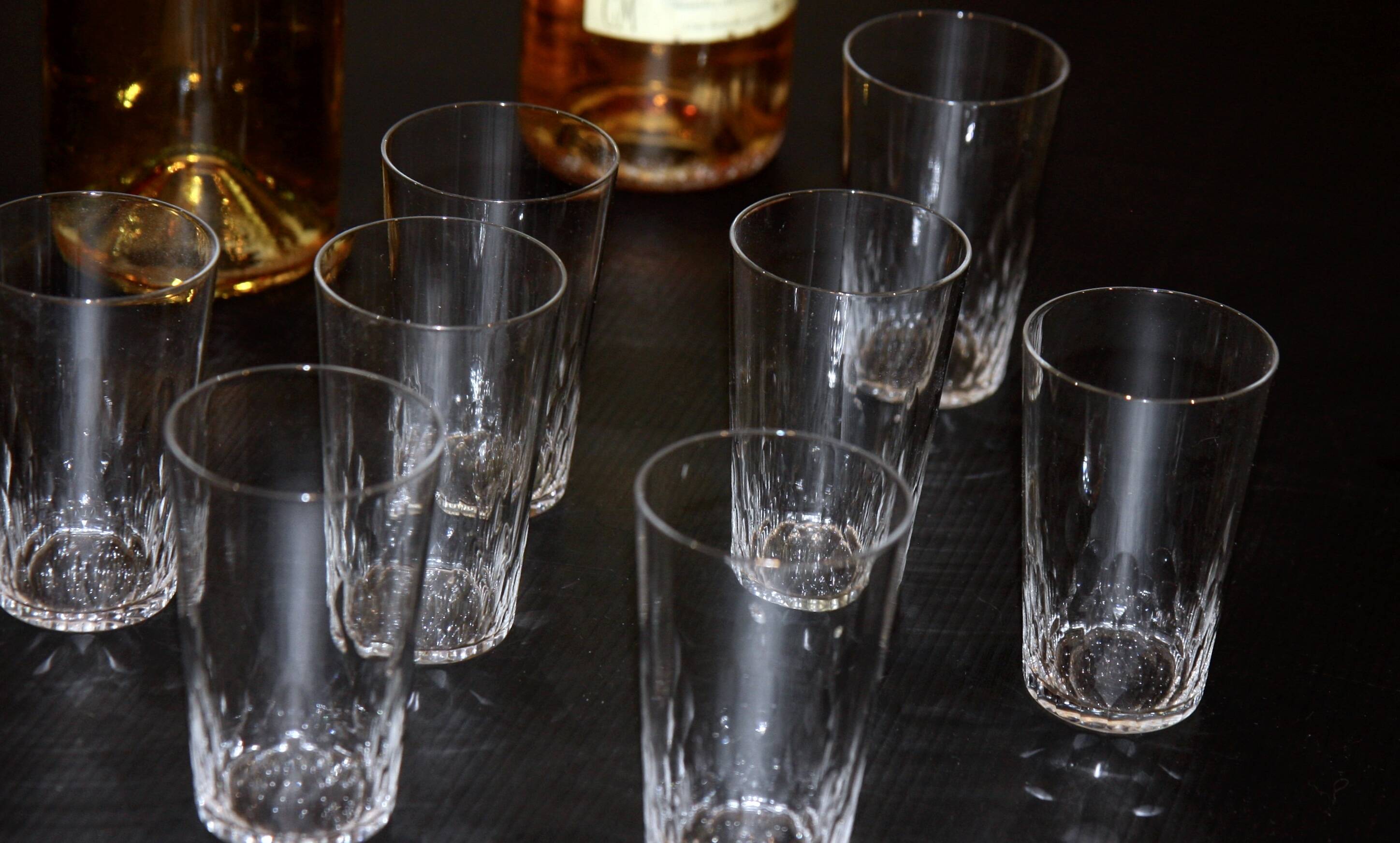 8 Baccarat goblet glasses in cut crystal.