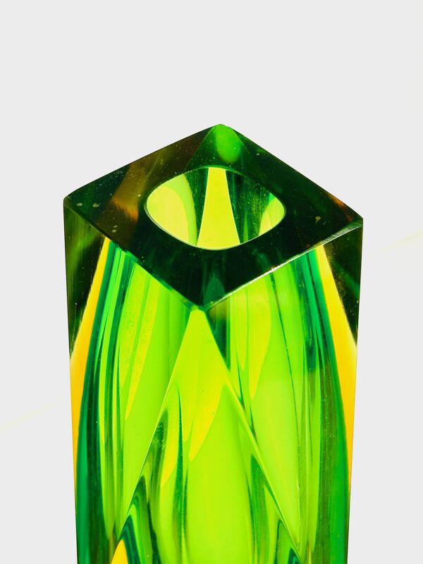 Vase Astonishing Green des années 1960, créé par Flavio Poli pour Seguso en verre de Murano.