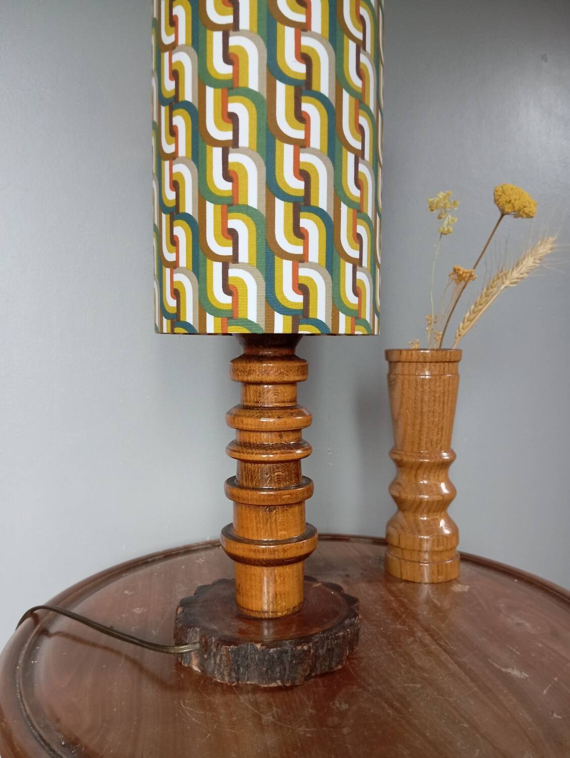 Vintage brutalist wooden table lamp, space age printed lampshade