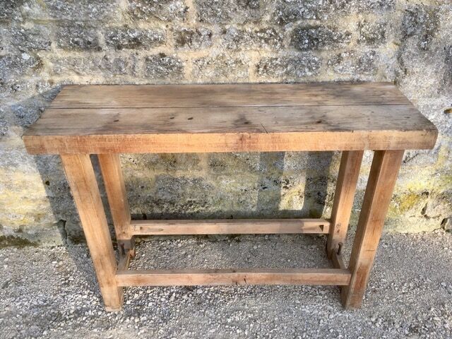 Solid wood carver's workbench