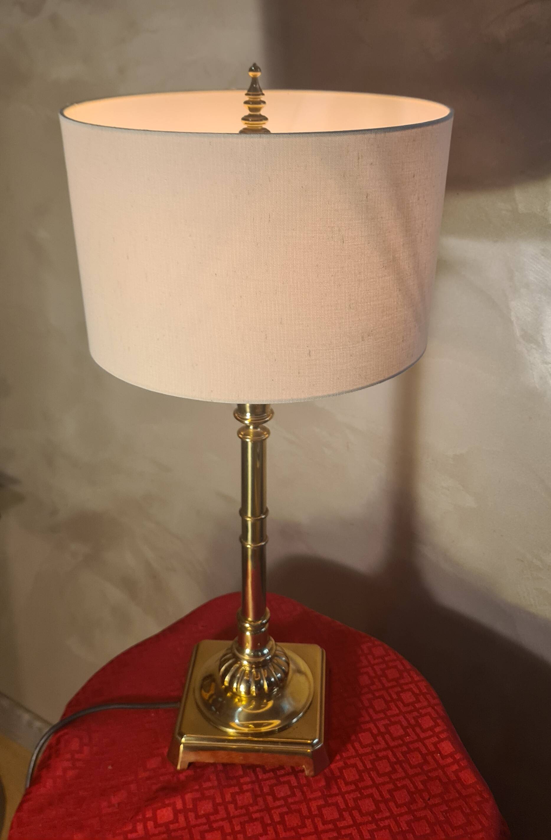 large 1970s luxury solid brass living room lamp with new linen shade 68x35