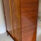 Armoire vintage à pieds compas