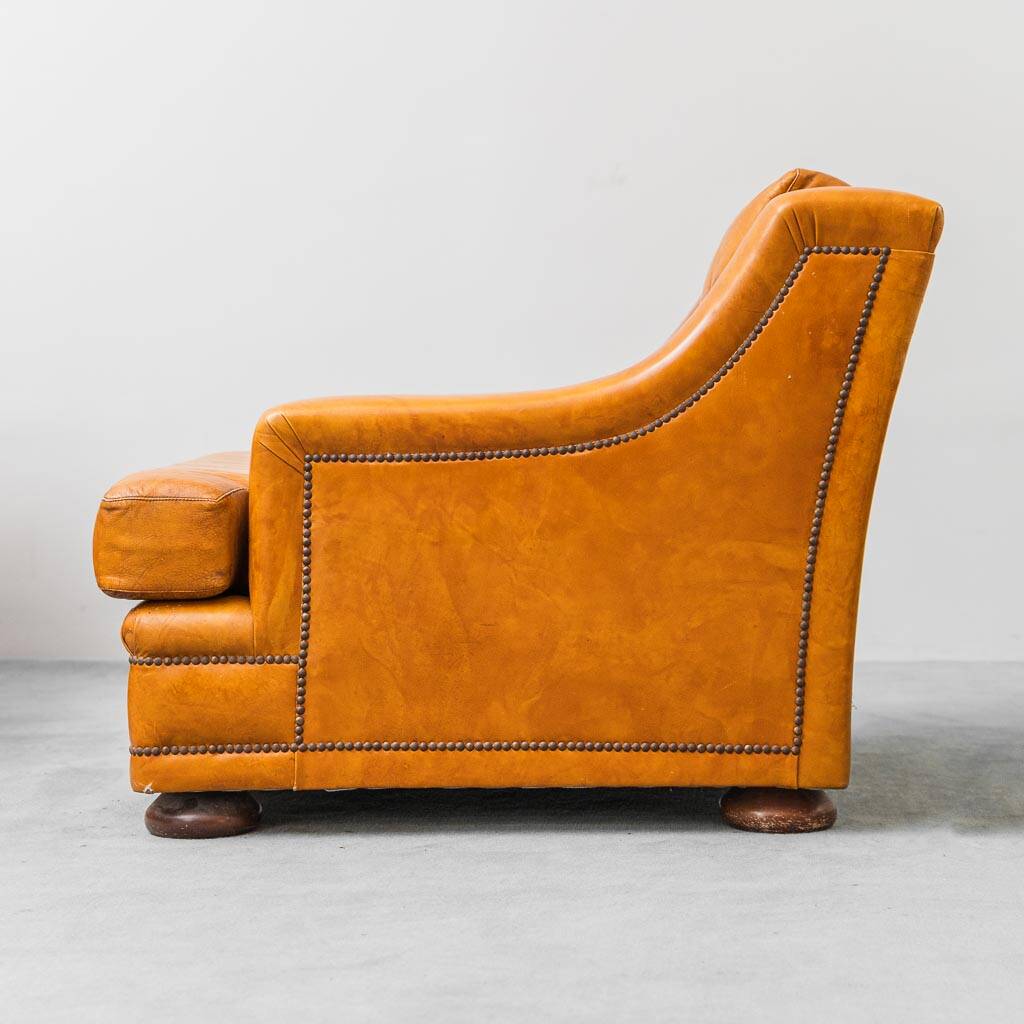 Coppia di poltrone in eco-pelle marrone anni ’50 vintage modernariato