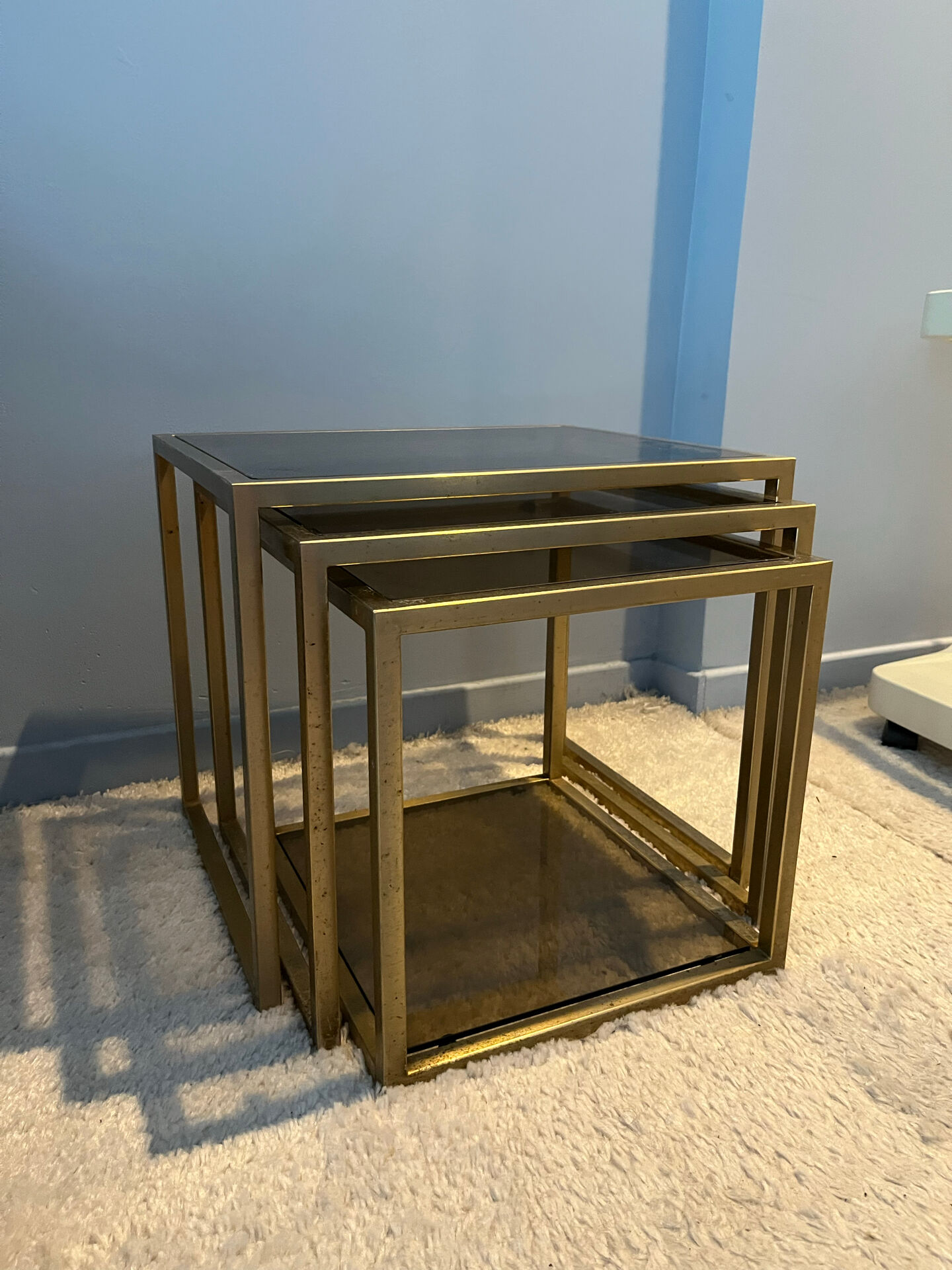 3 nesting tables in the style of Jansen.