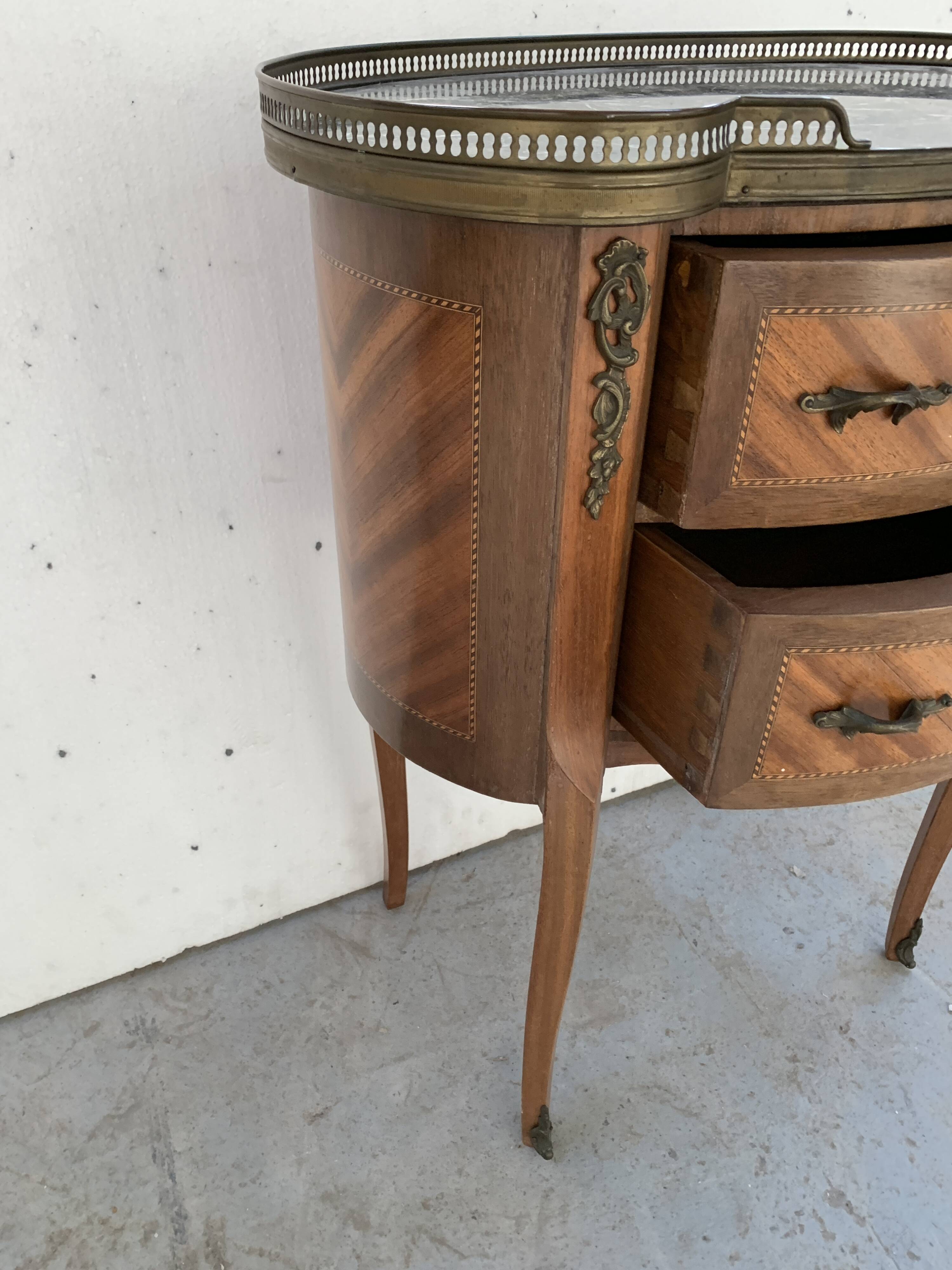 Louis XV style kidney chest of drawers Marble top with brass gallery 20th century