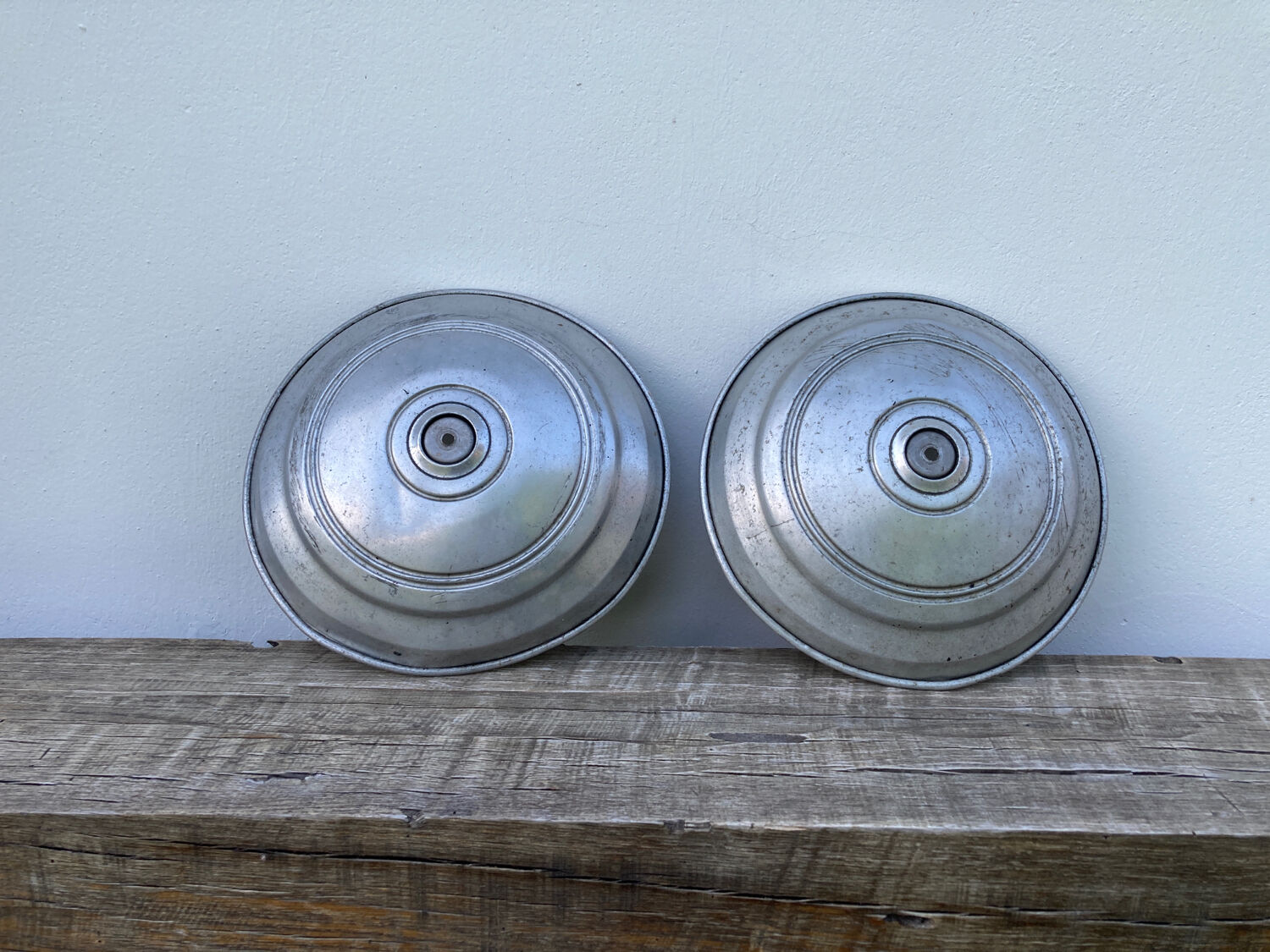 Pair of industrial pendant lamp JT in gray metal / vintage luminaire