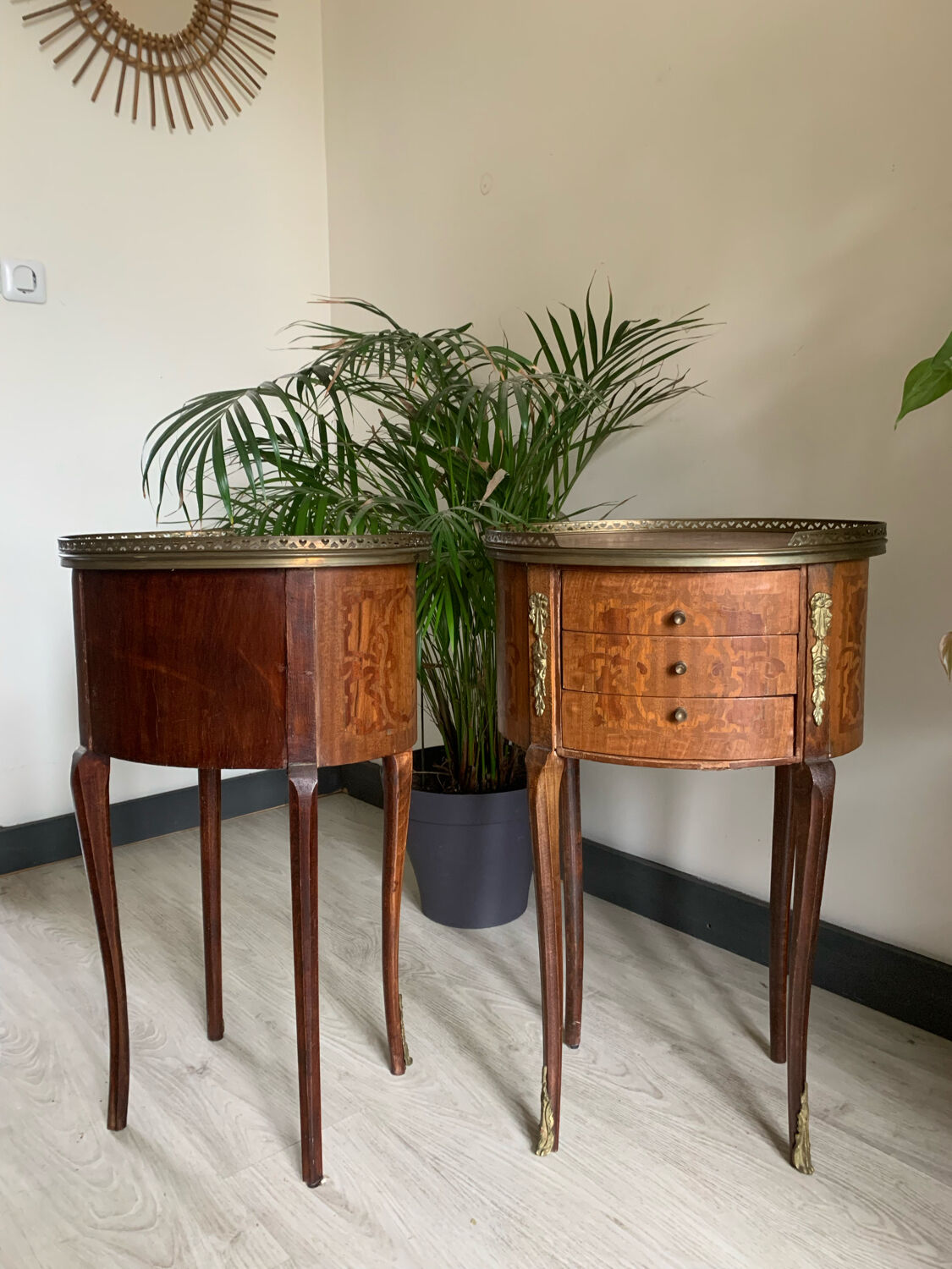 Pair of bedside tables in the shape of a stab, Louis XVI style