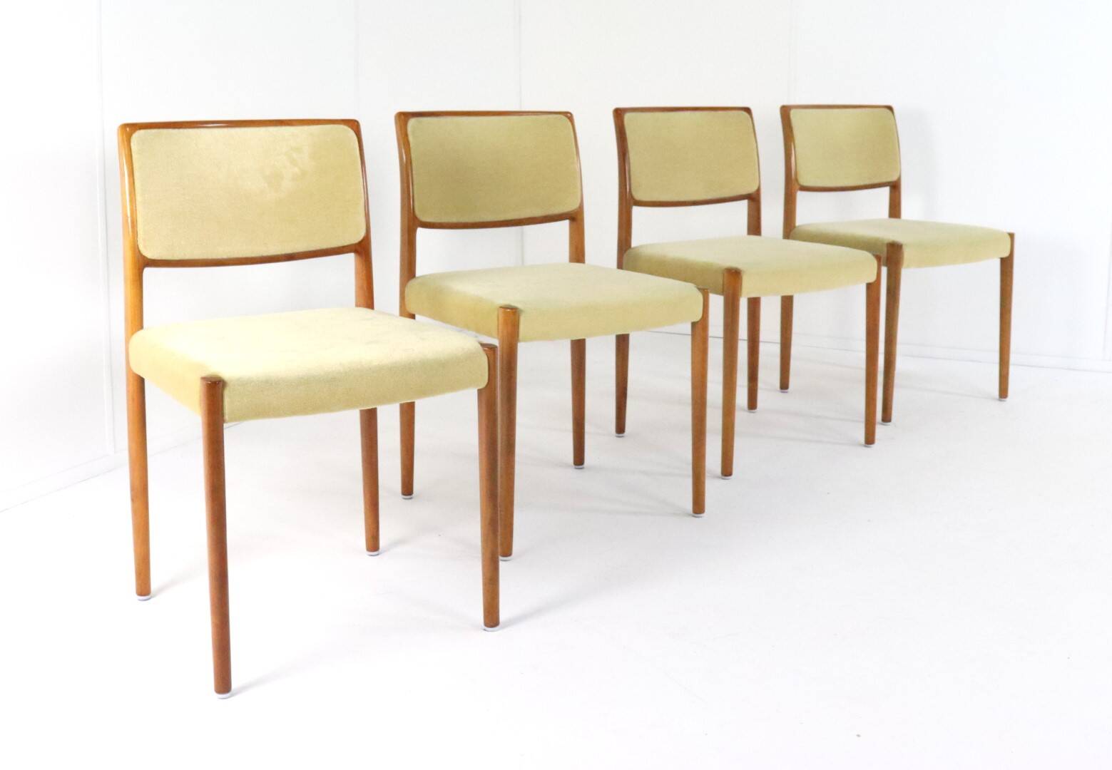 Set of 4 Niels O Möller model 80 chairs vintage danish design