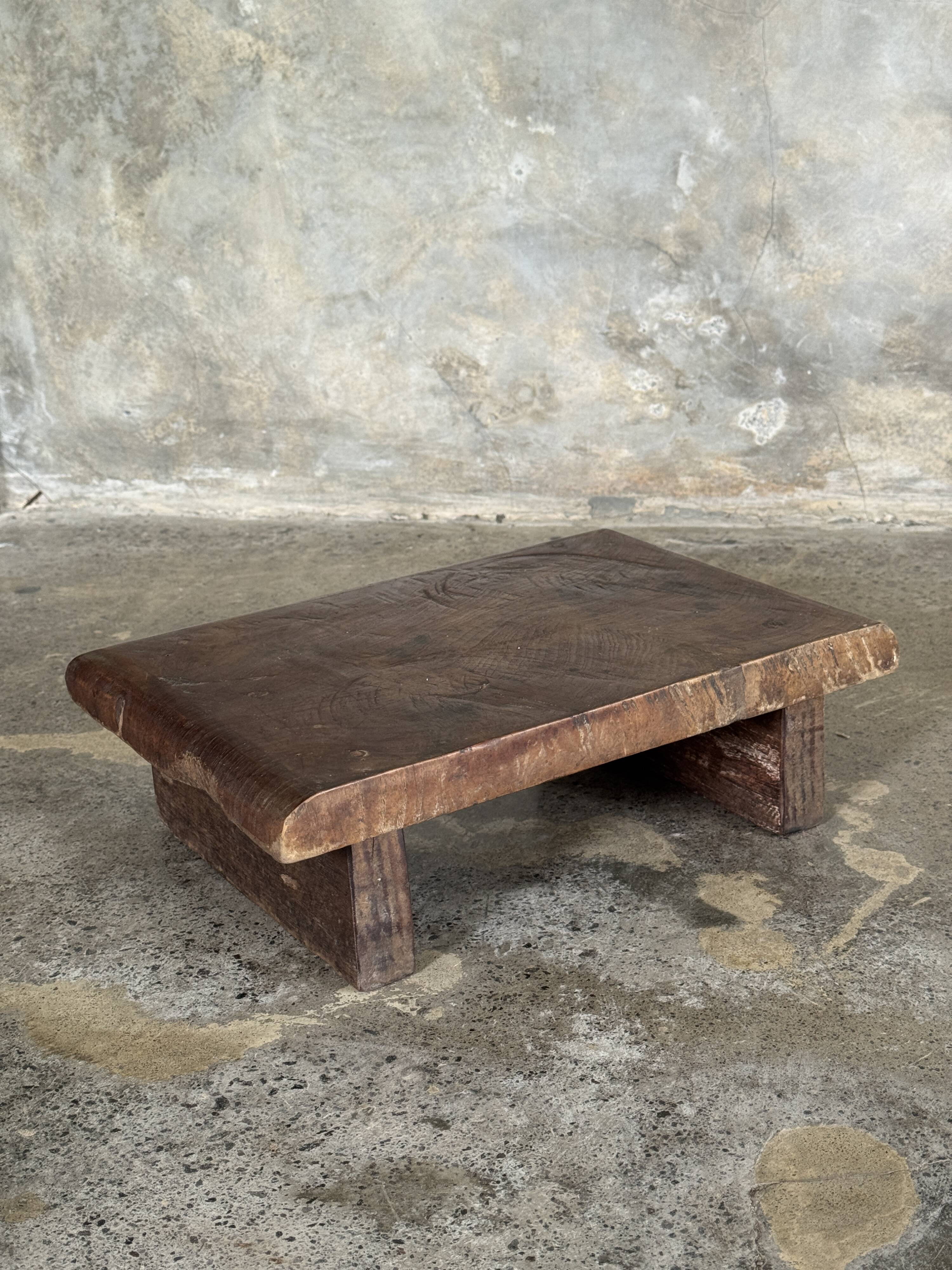 Small auxiliary stool in thick brown upcycled teak (3272)