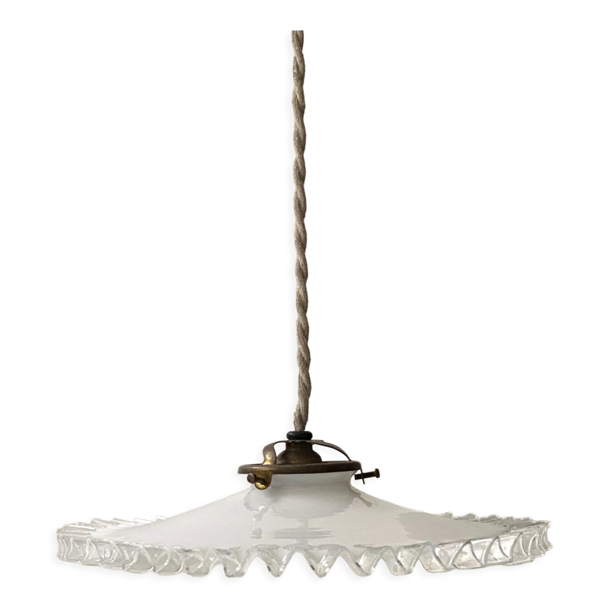 White opaline suspension