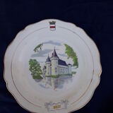 11 plates of earthenware from Gien model Châteaux de la Loire ar 22 cmmoiries diam