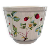 English flowerpot with strawberry decor