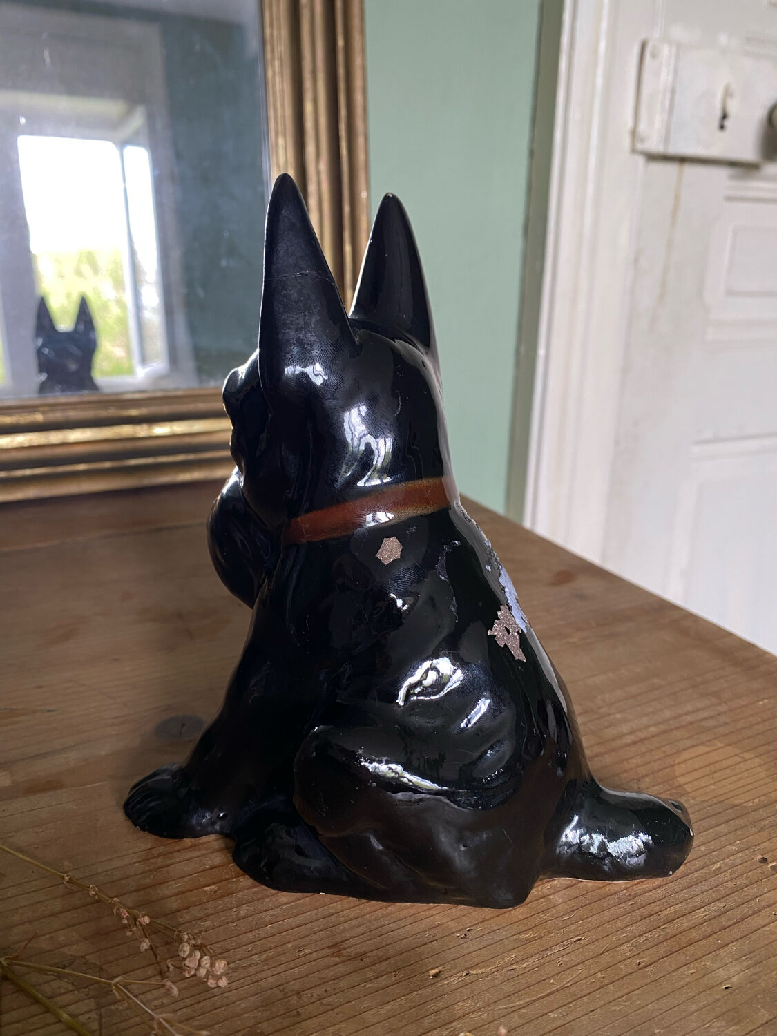 Chien art deco en céramique émaillée de Saint Clément