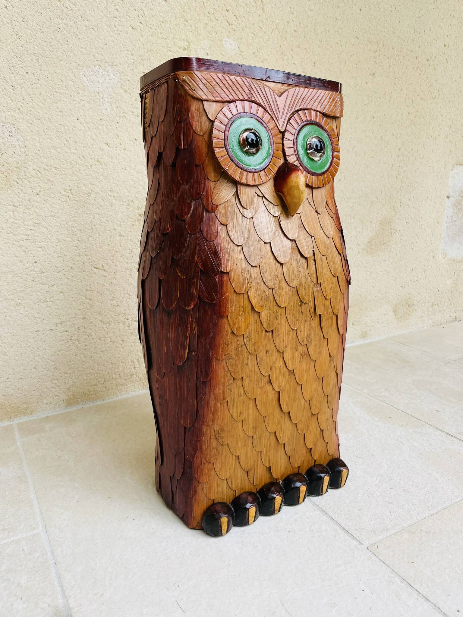 Vintage owl umbrella stand in bamboo and rattan