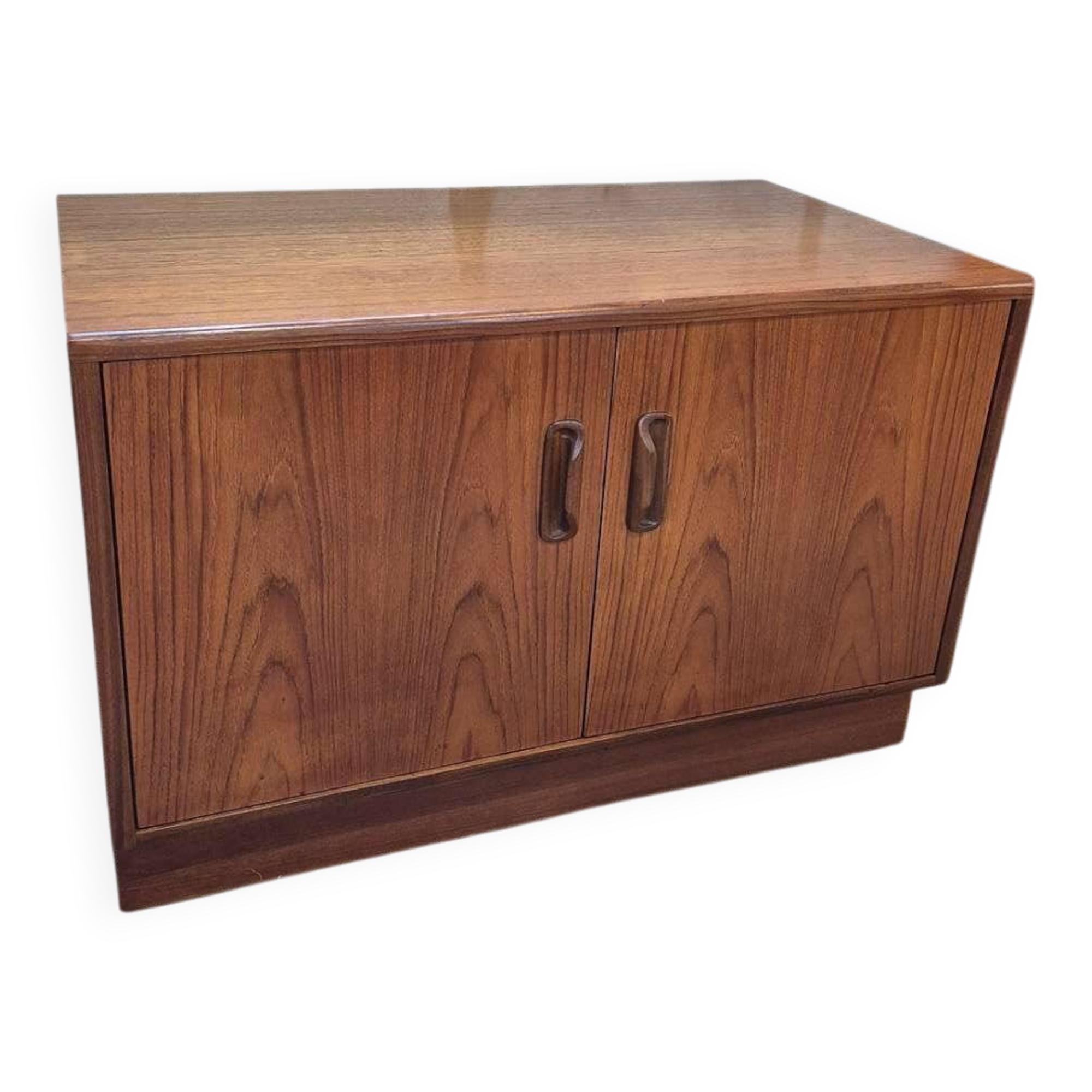 Buffet bas vintage GPLAN