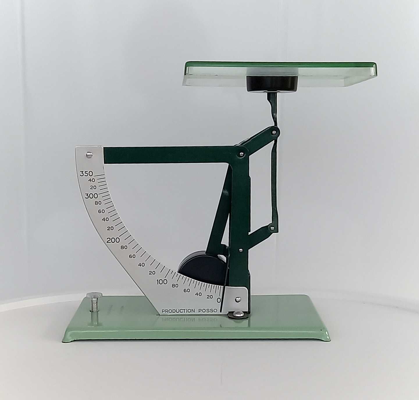 Vintage posso balance letter weighs