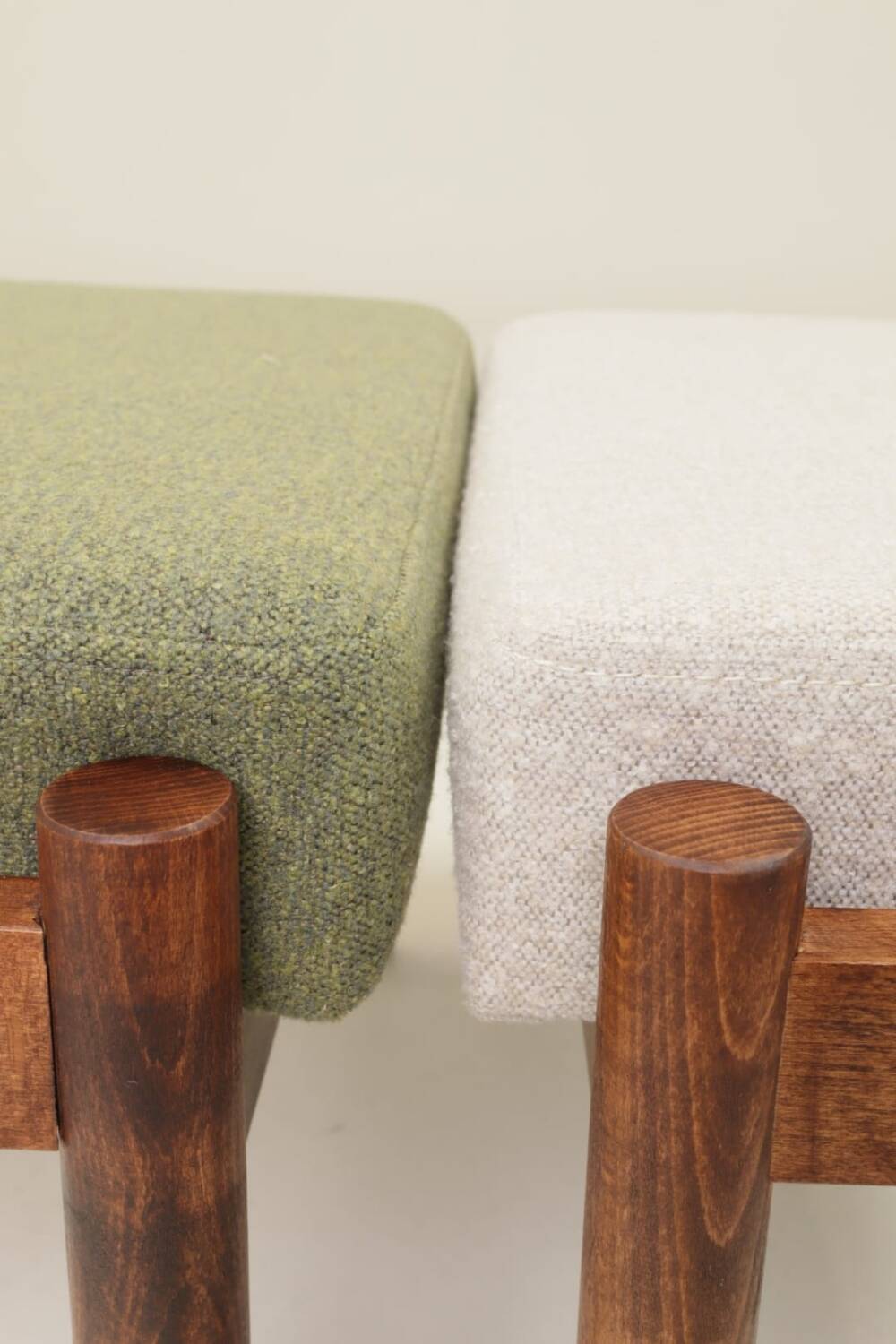 Set two footrest in vintage style, boucle upholstery, wooden pouffe
