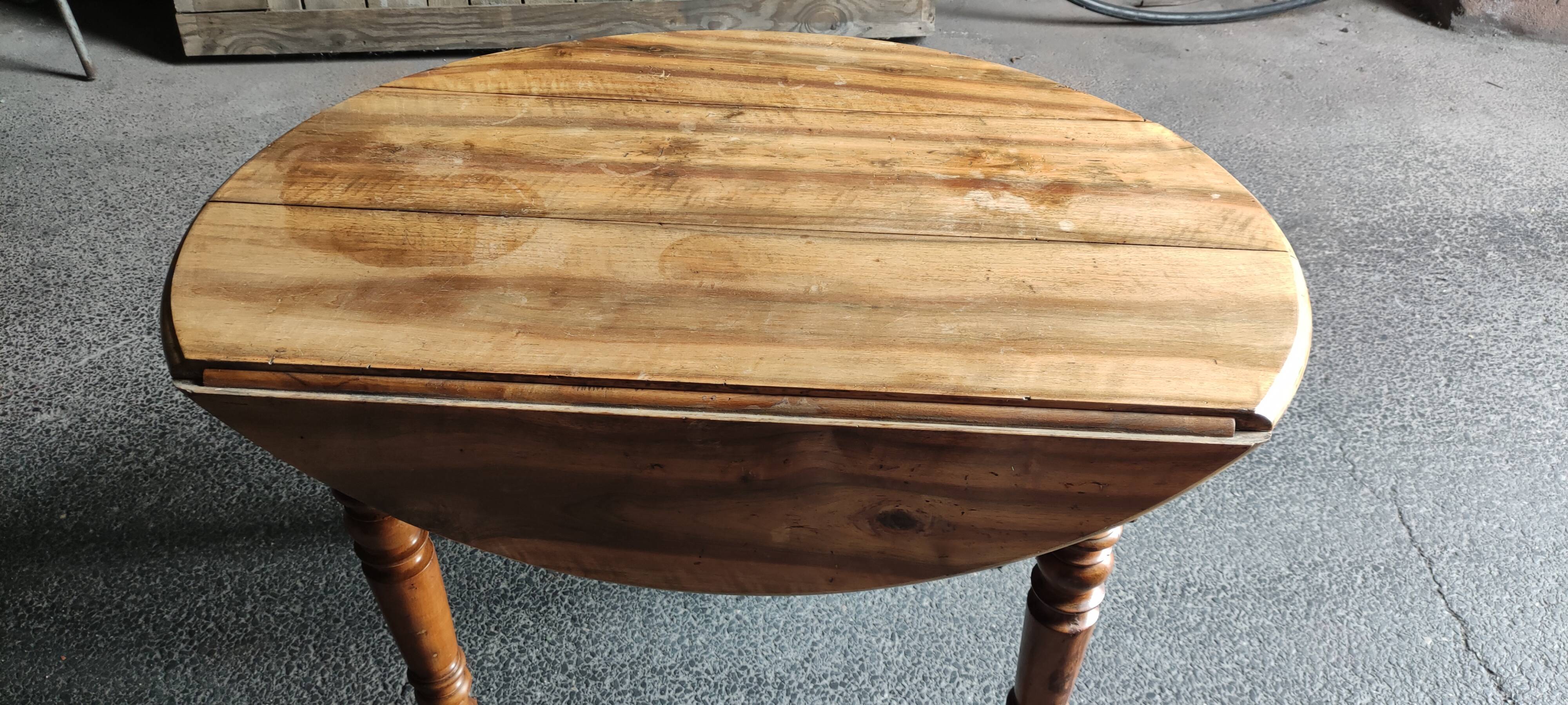Louis Philippe table, 3 extensions, walnut tray