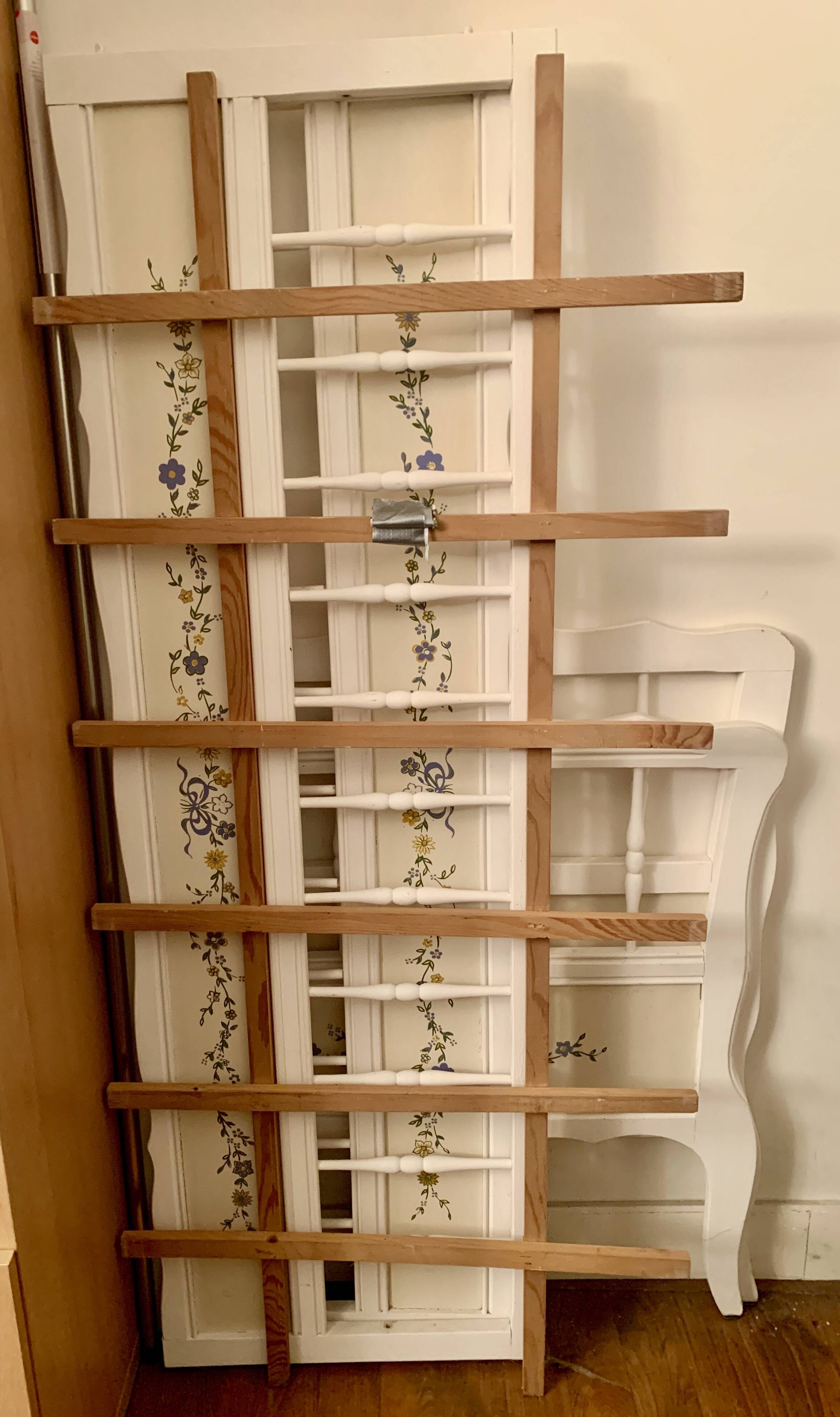 Children's bed from the 70s.