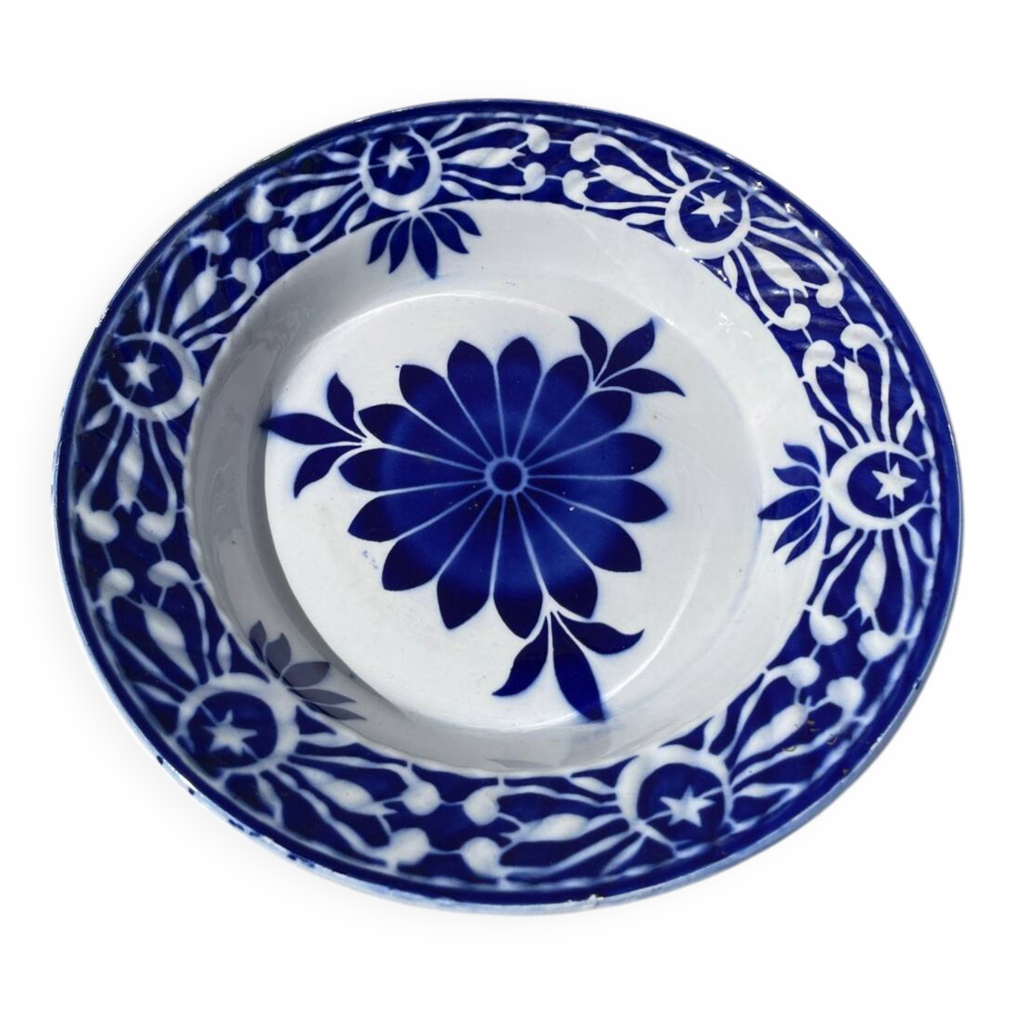 Round hollow ceramic dish with Saint Amand flower